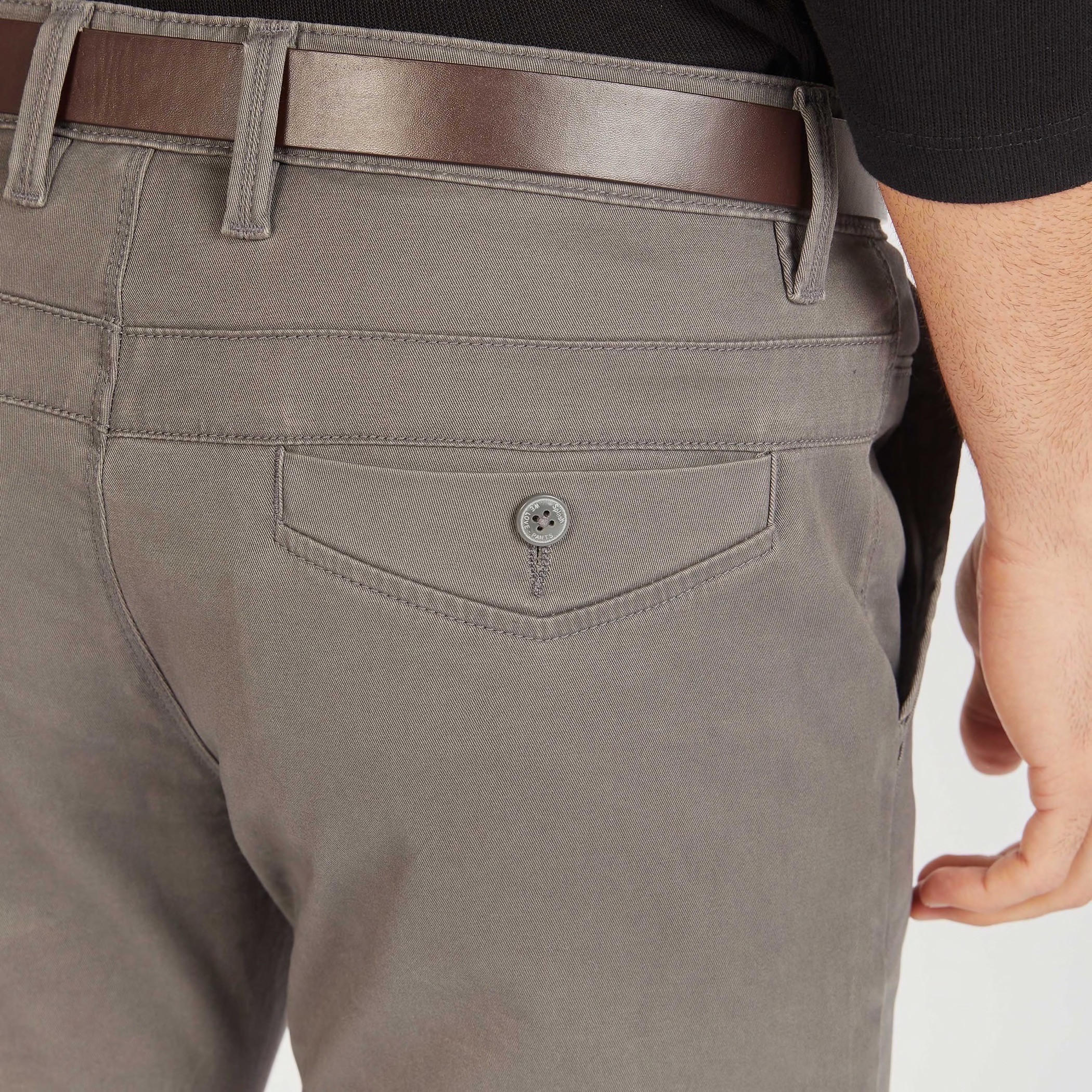 بنطلون تشينو بقصّة سليم وحزام وجيوب-men-clothing-bottoms-trousersandchinos-chinos-image-10