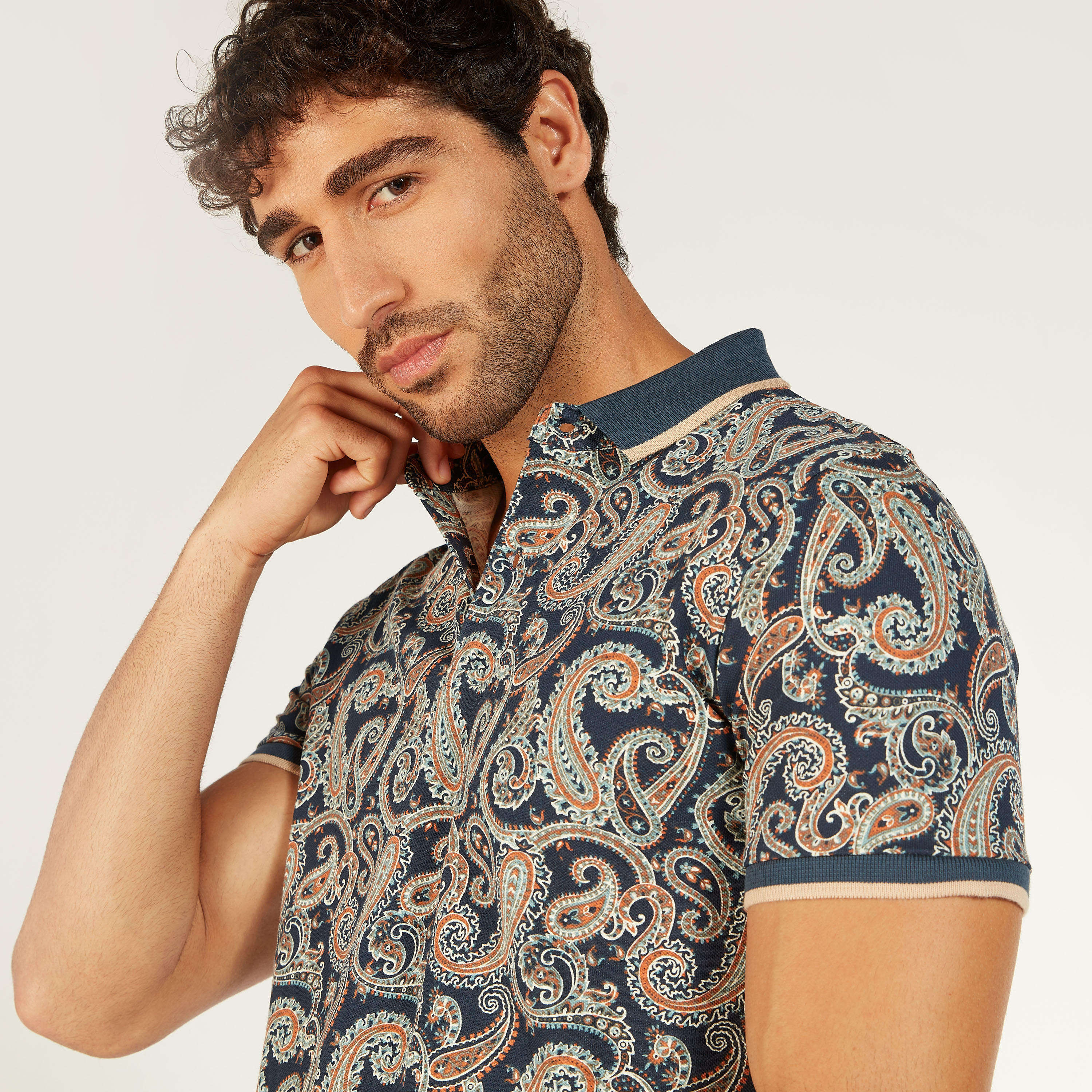تيشيرت بولو بأكمام قصيرة وطبعات-men-clothing-tshirtsandpolos-polos-image-3