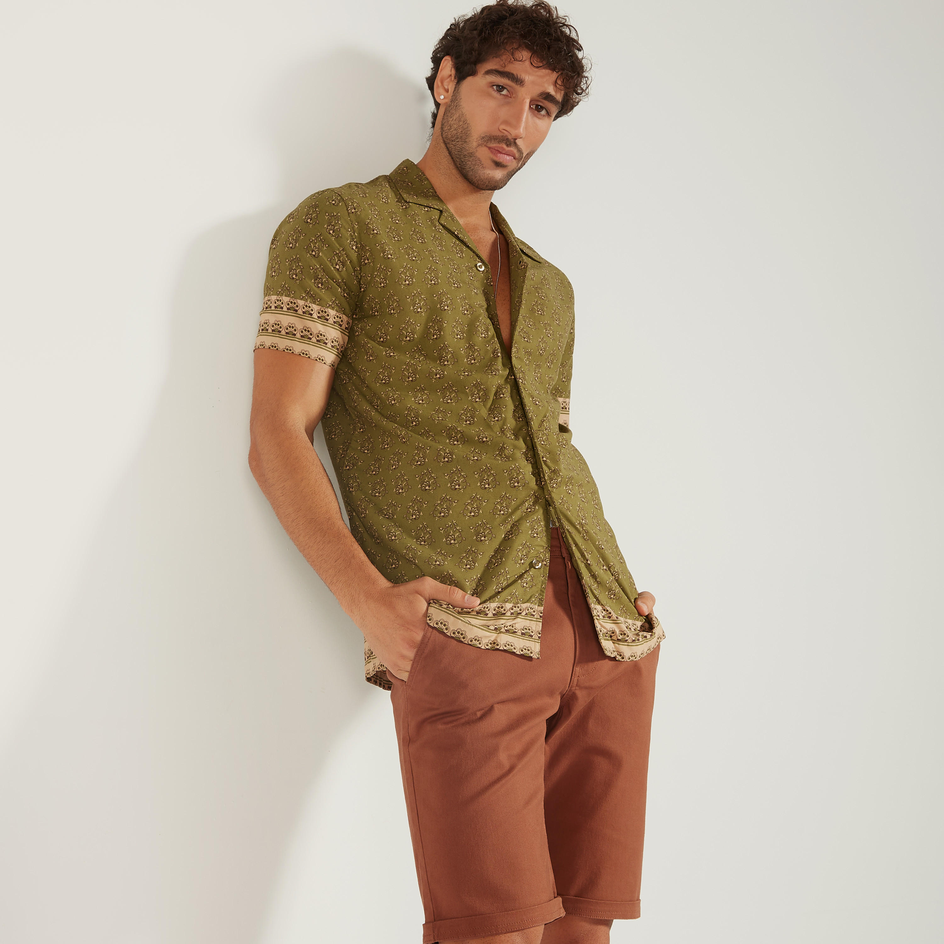 قميص بأكمام قصيرة وطبعات من لي كوبر-men-clothing-shirts-image-4