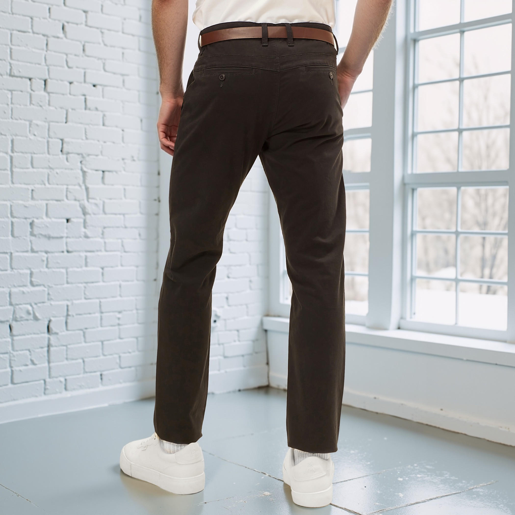 بنطلون شينو مع حزام إغلاق بإبزيم بدبوس-men-clothing-bottoms-trousersandchinos-chinos-image-3