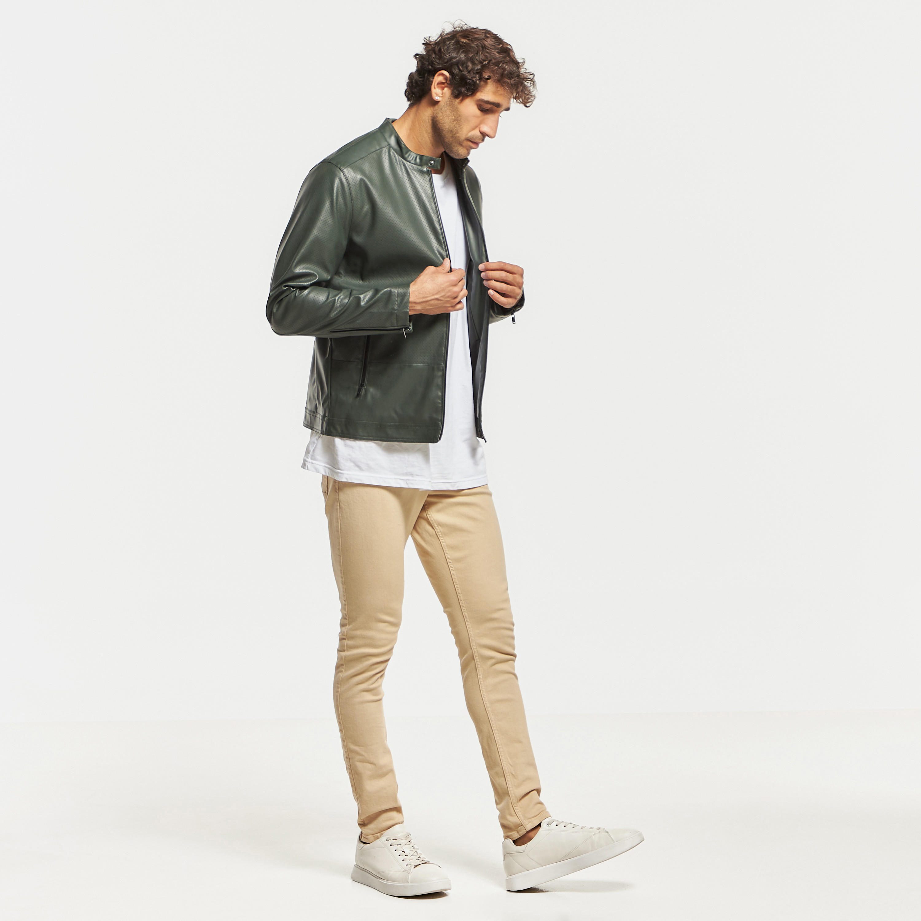 جاكيت بايكر بارز الملمس بياقة ماندارين وجيوب-men-clothing-jacketsandblazers-jackets-image-16