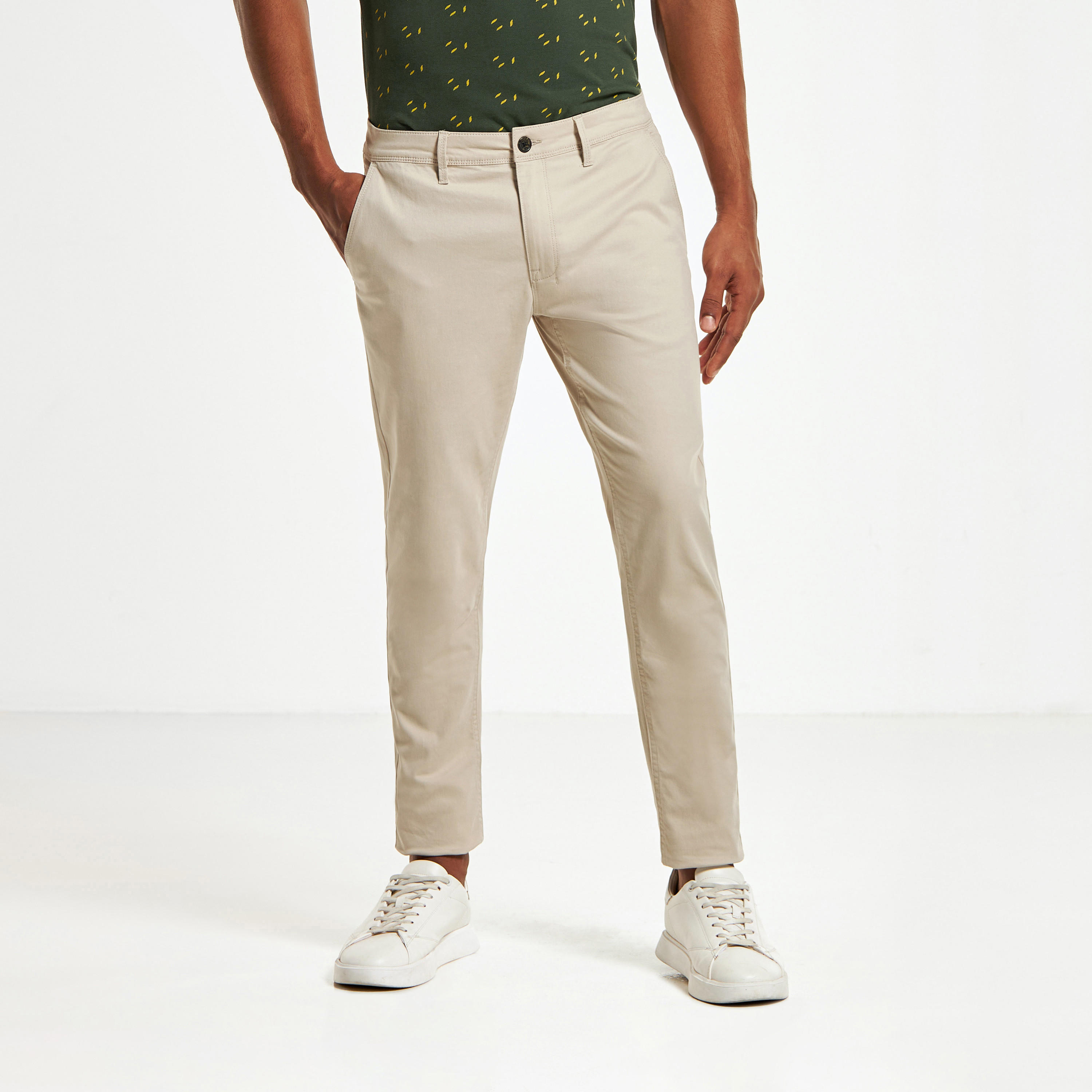 بنطلون بخصر متوسط الارتفاع وزر إغلاق وجيوب-men-clothing-bottoms-trousersandchinos-trousers-image-1