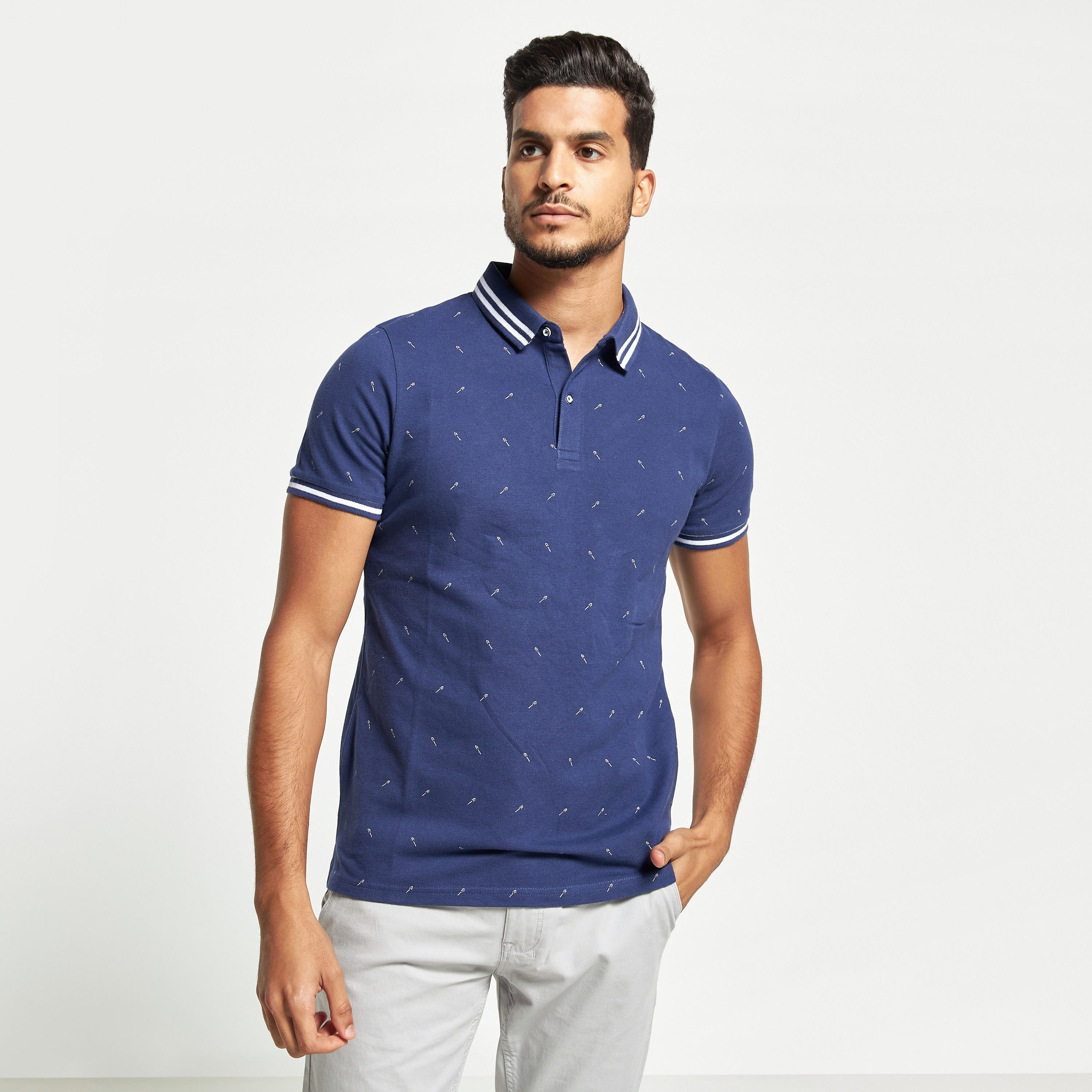 تيشيرت بولو بأكمام قصيرة وزر إغلاق وطبعات-men-clothing-tshirtsandpolos-polos-image-1