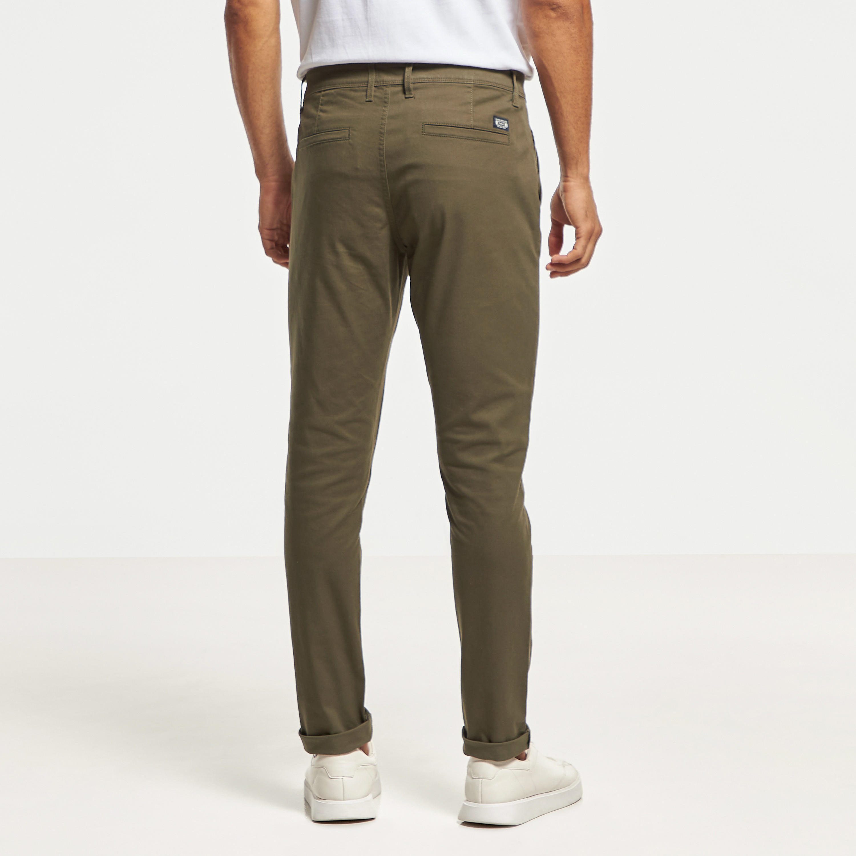 بنطلون شينو بقصّة عادية وجيوب وزر إغلاق-men-clothing-bottoms-trousersandchinos-chinos-image-7