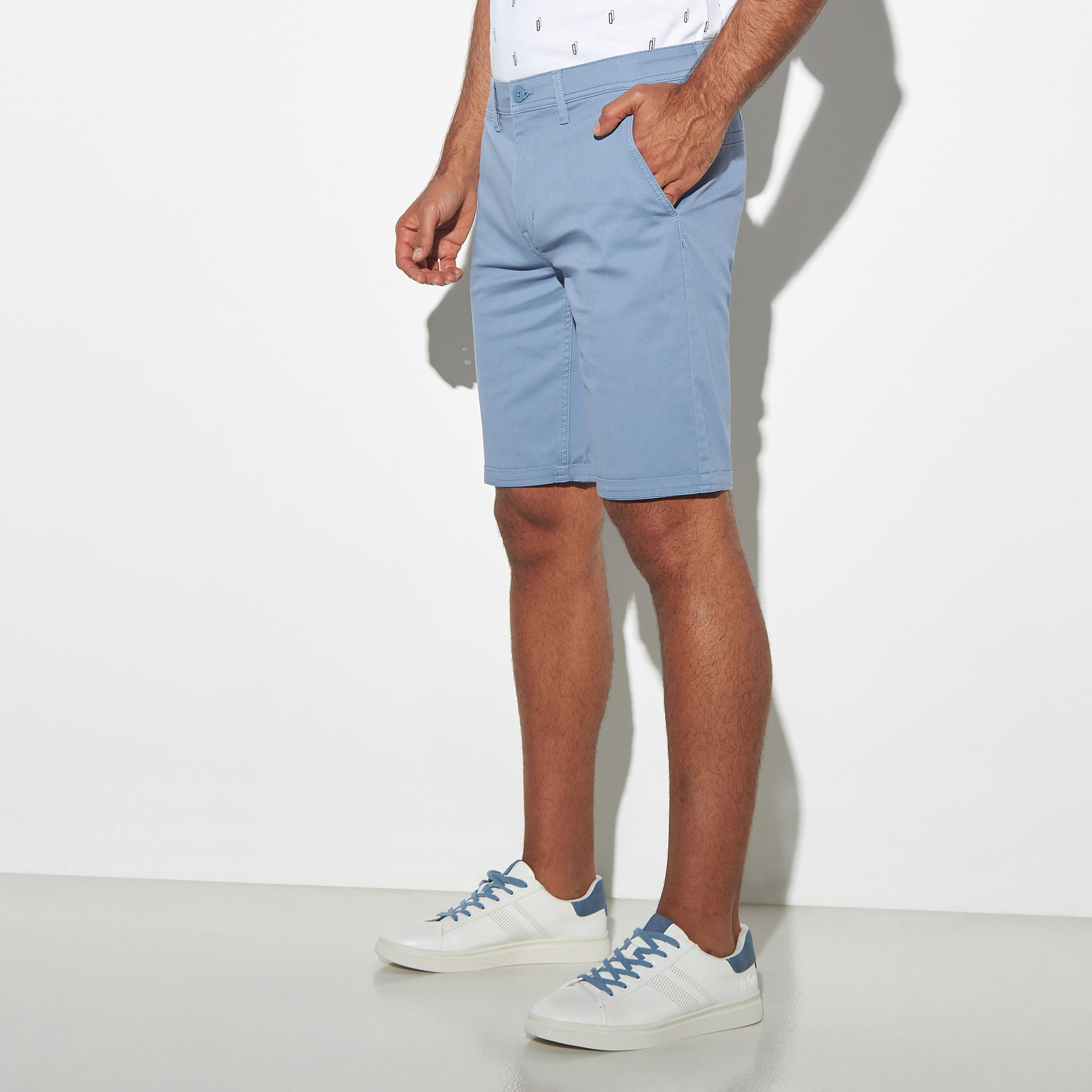 شورت سادة بقصّة عادية وجيوب-men-clothing-bottoms-shorts-image-4