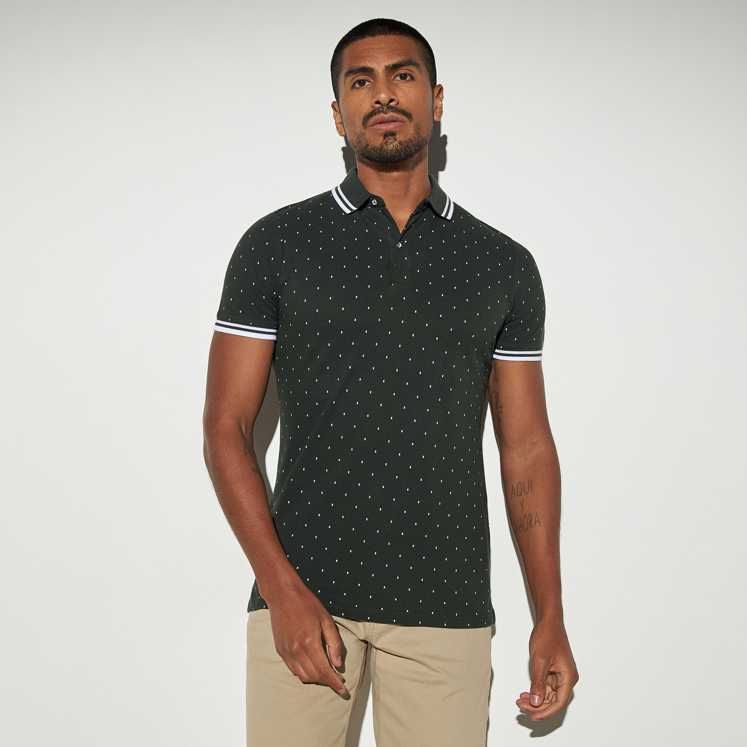 تيشيرت بولو بأكمام قصيرة وطبعات-men-clothing-tshirtsandpolos-polos-image-1