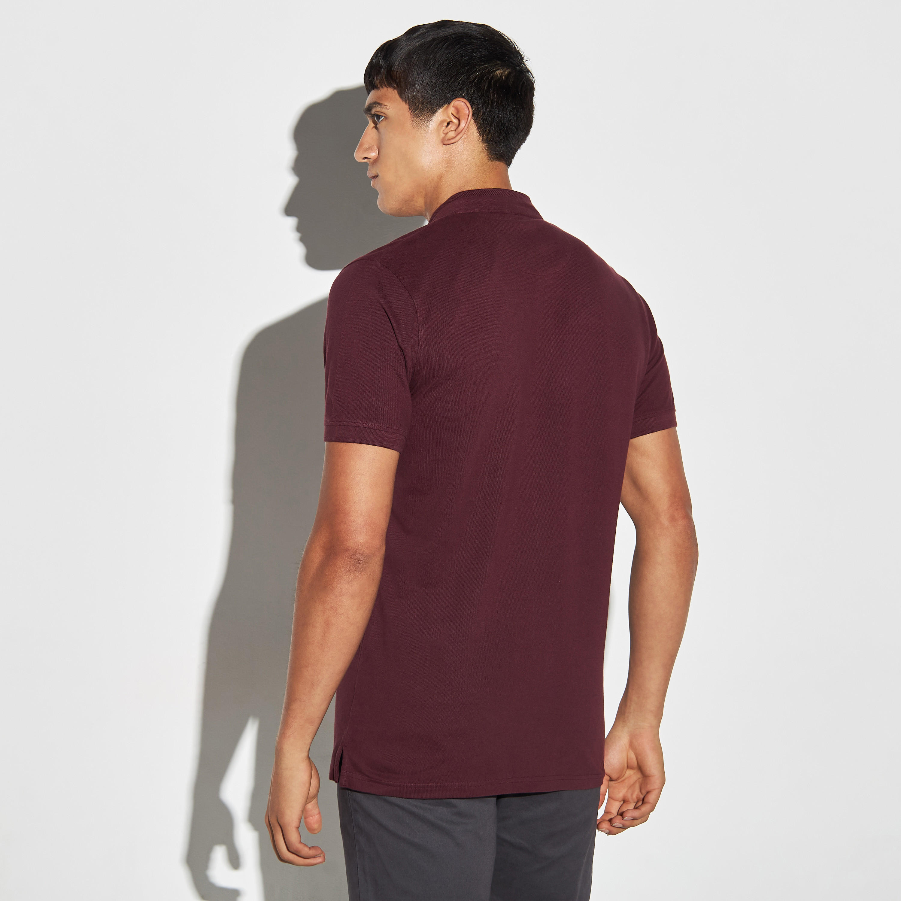 تيشيرت بولو سادة بأكمام قصيرة و ياقة ماندارين-men-clothing-tshirtsandpolos-polos-image-2