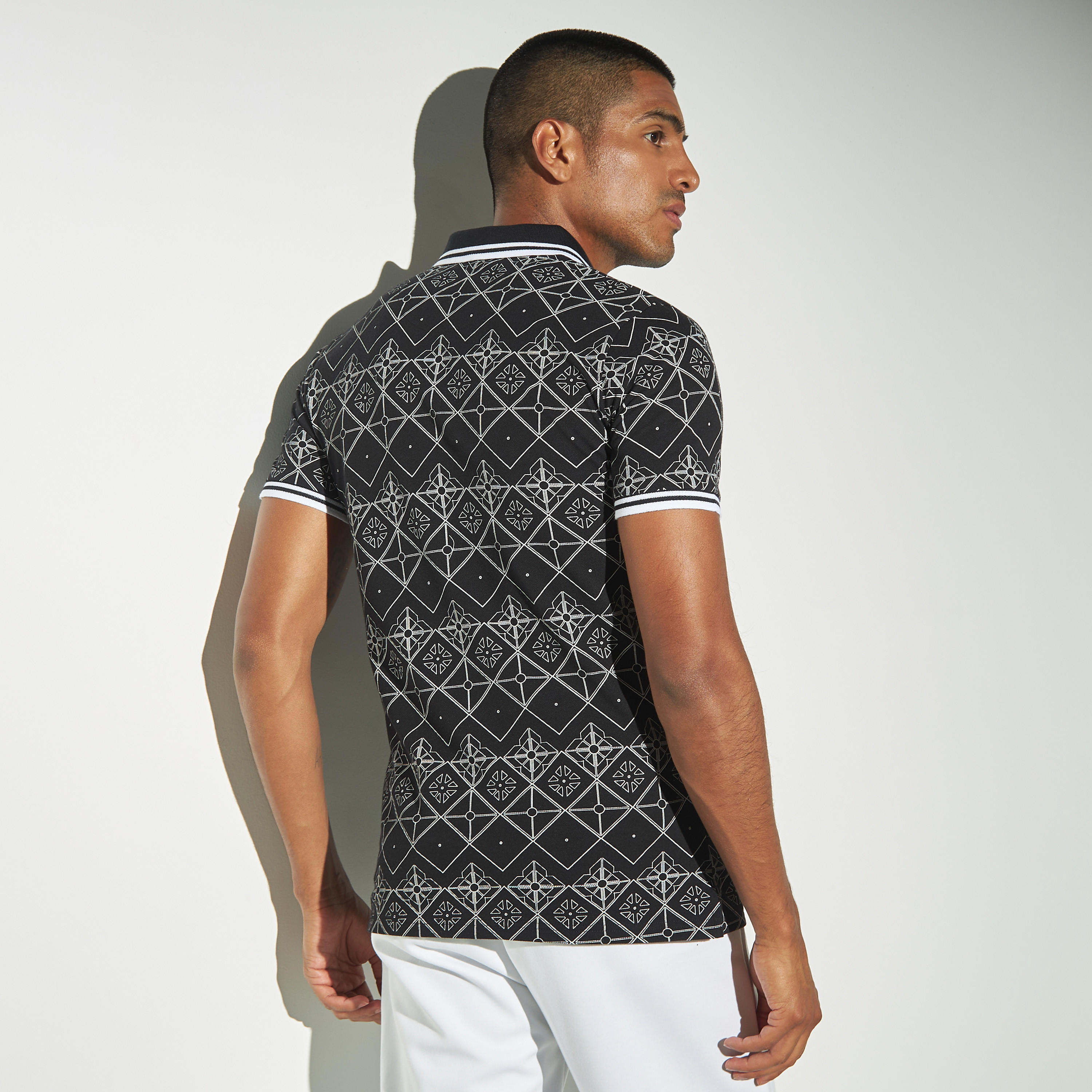 تيشيرت بولو بأكمام قصيرة وطبعات هندسيّة-men-clothing-tshirtsandpolos-polos-image-3