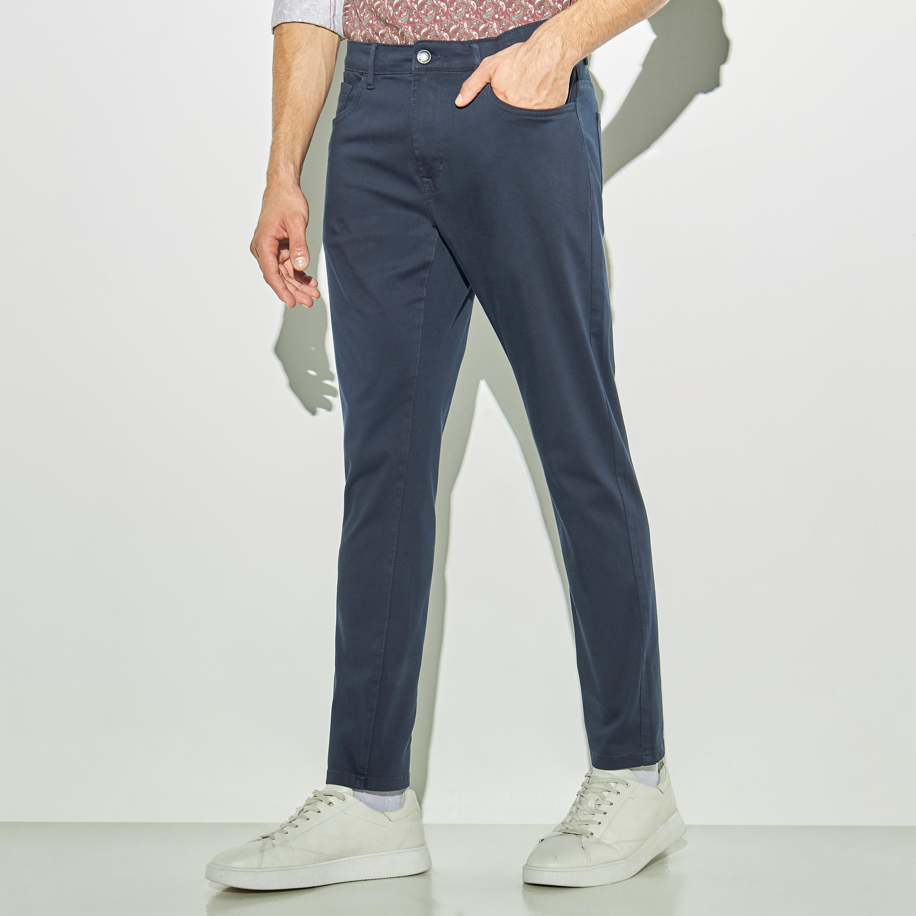 بنطلون ساتن سادة بجيوب-men-clothing-bottoms-trousersandchinos-trousers-image-4