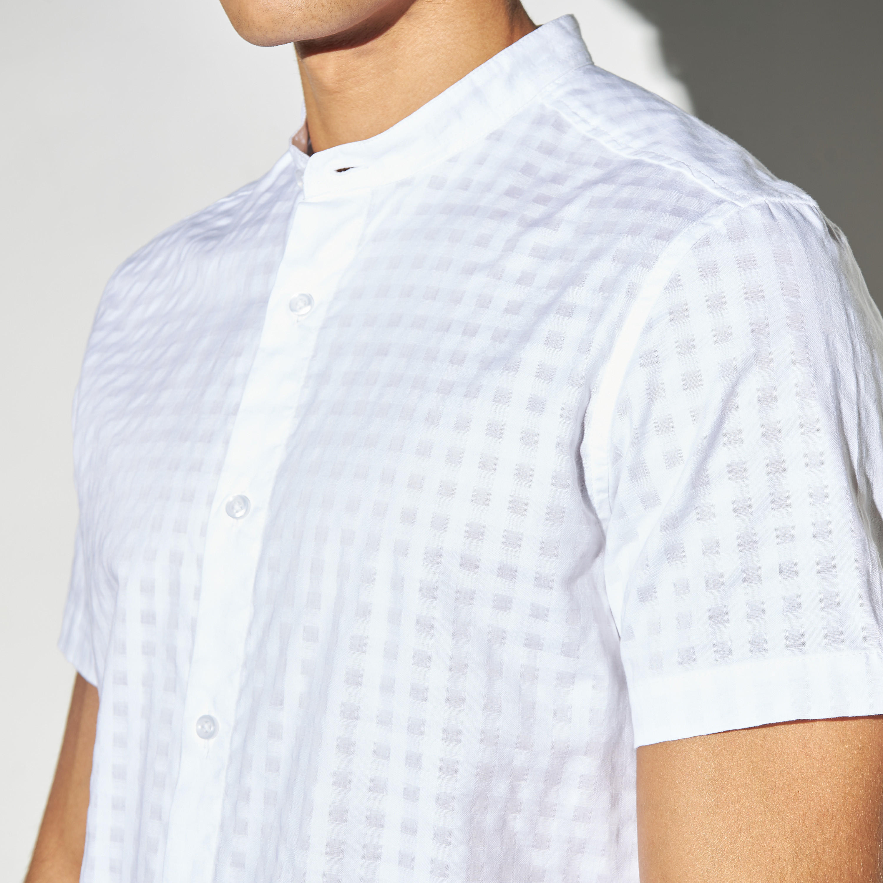 قميص بياقة ماندارين وأكمام قصيرة من دوبي-men-clothing-shirts-image-4