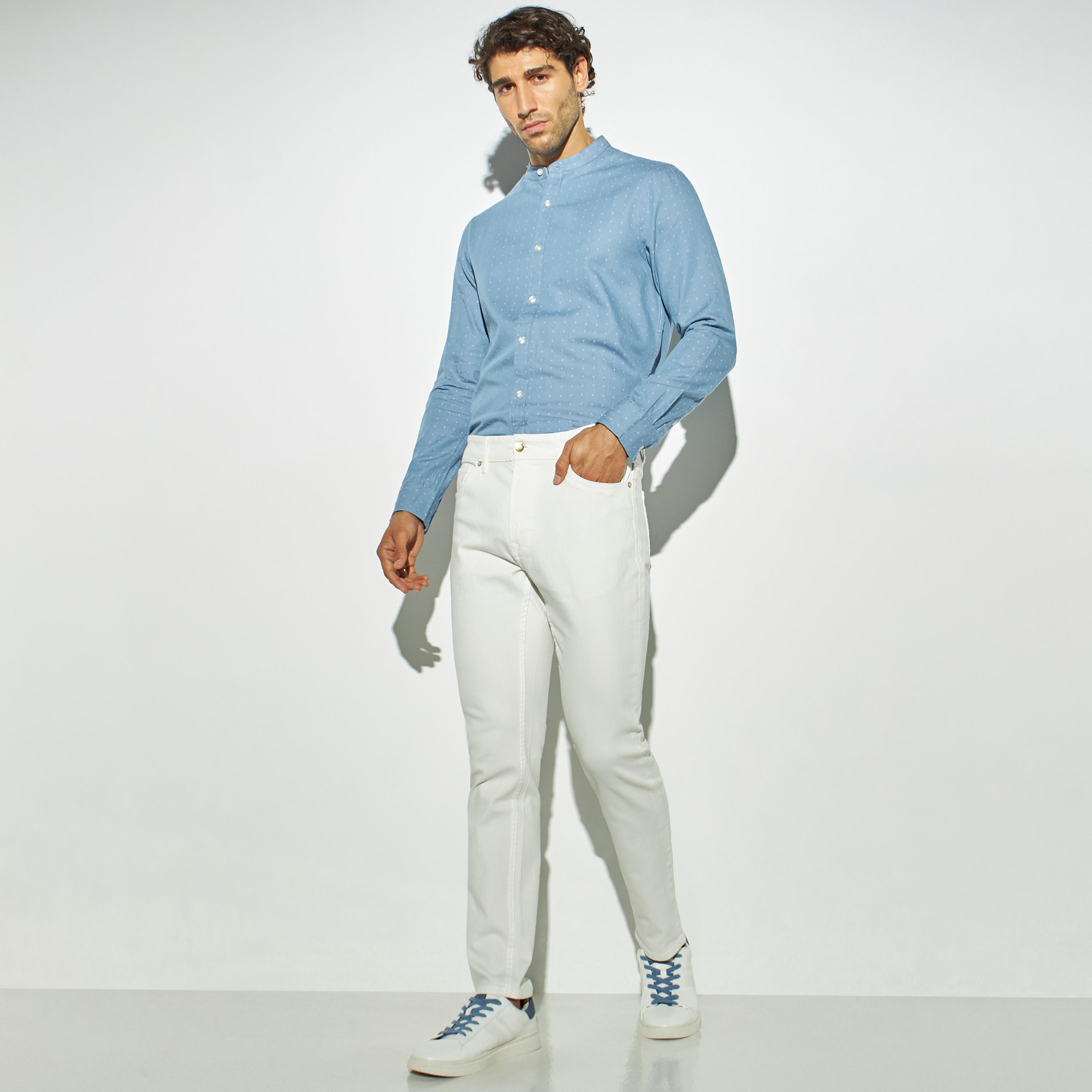 قميص دوبي بياقة ماندارين وأكمام طويلة وطبعات-men-clothing-shirts-image-2