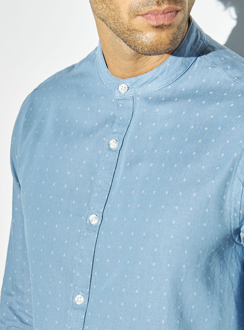قميص دوبي بياقة ماندارين وأكمام طويلة وطبعات-men-clothing-shirts-image-4