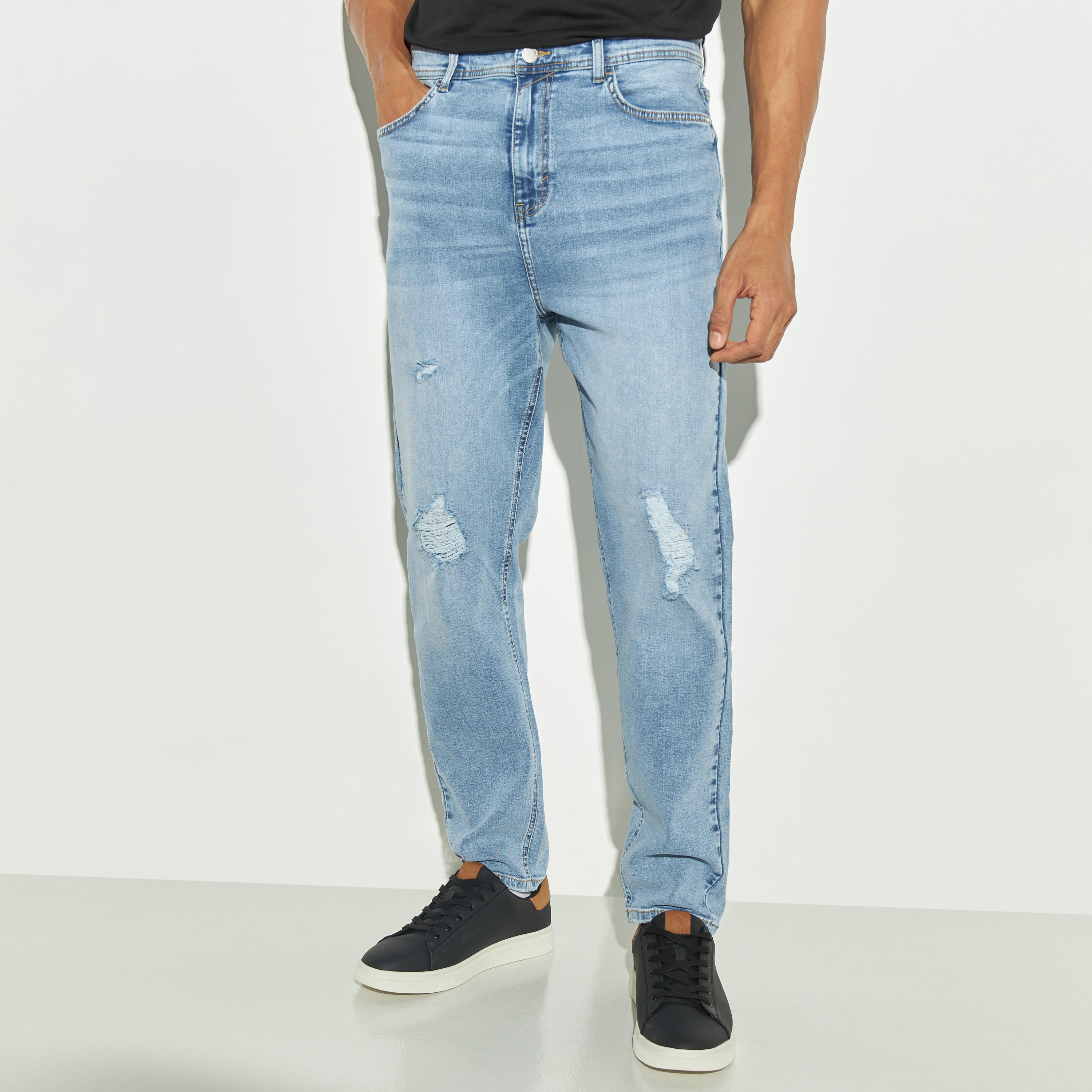 بنطلون جينز مضلّع بجيوب من آيكونيك-men-clothing-bottoms-jeans-image-1