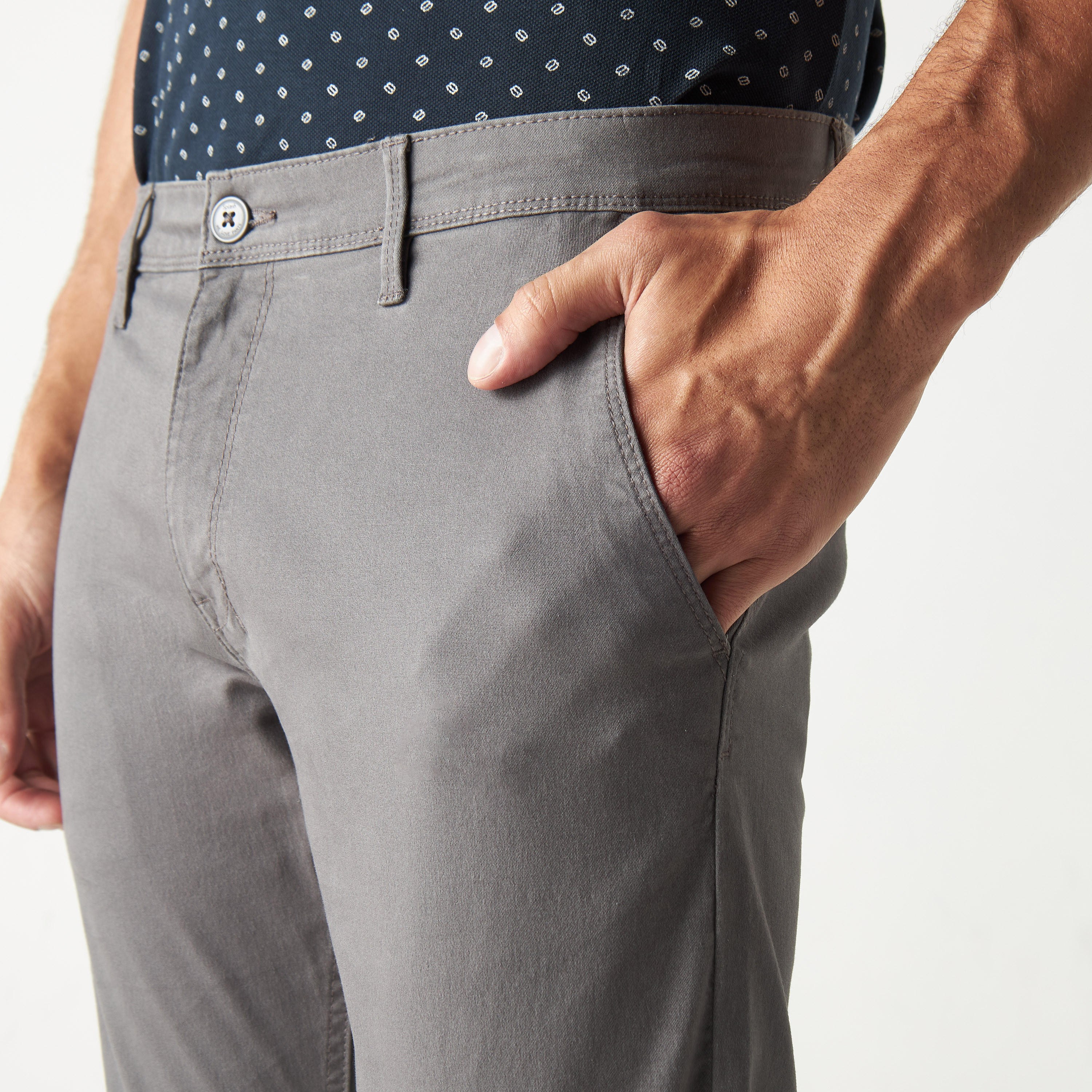 Regular Fit Solid Chinos with Pockets-men-clothing-bottoms-trousersandchinos-chinos-image-4