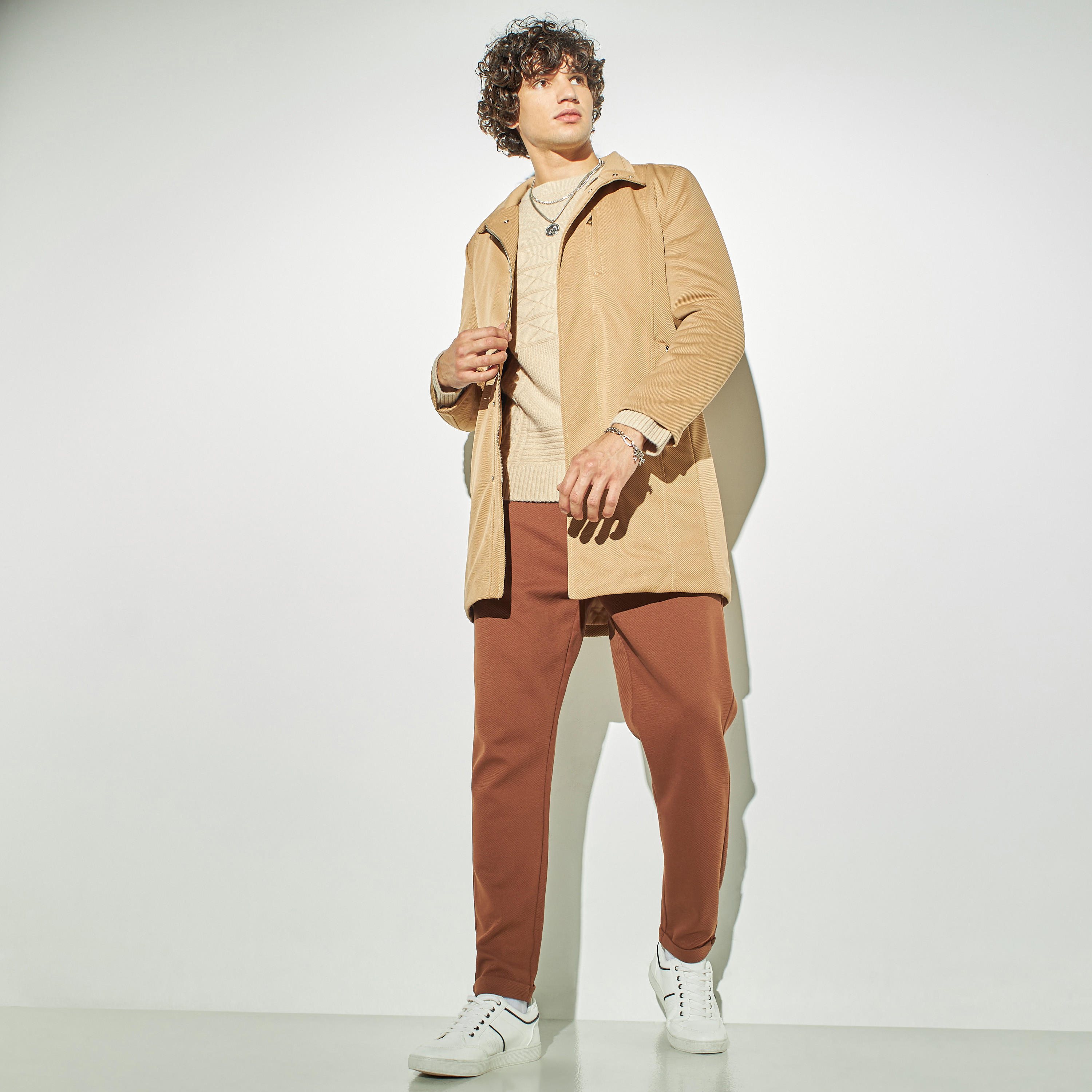 معطف بارز الملمس بجيوب-men-clothing-jacketsandblazers-coats-image-3