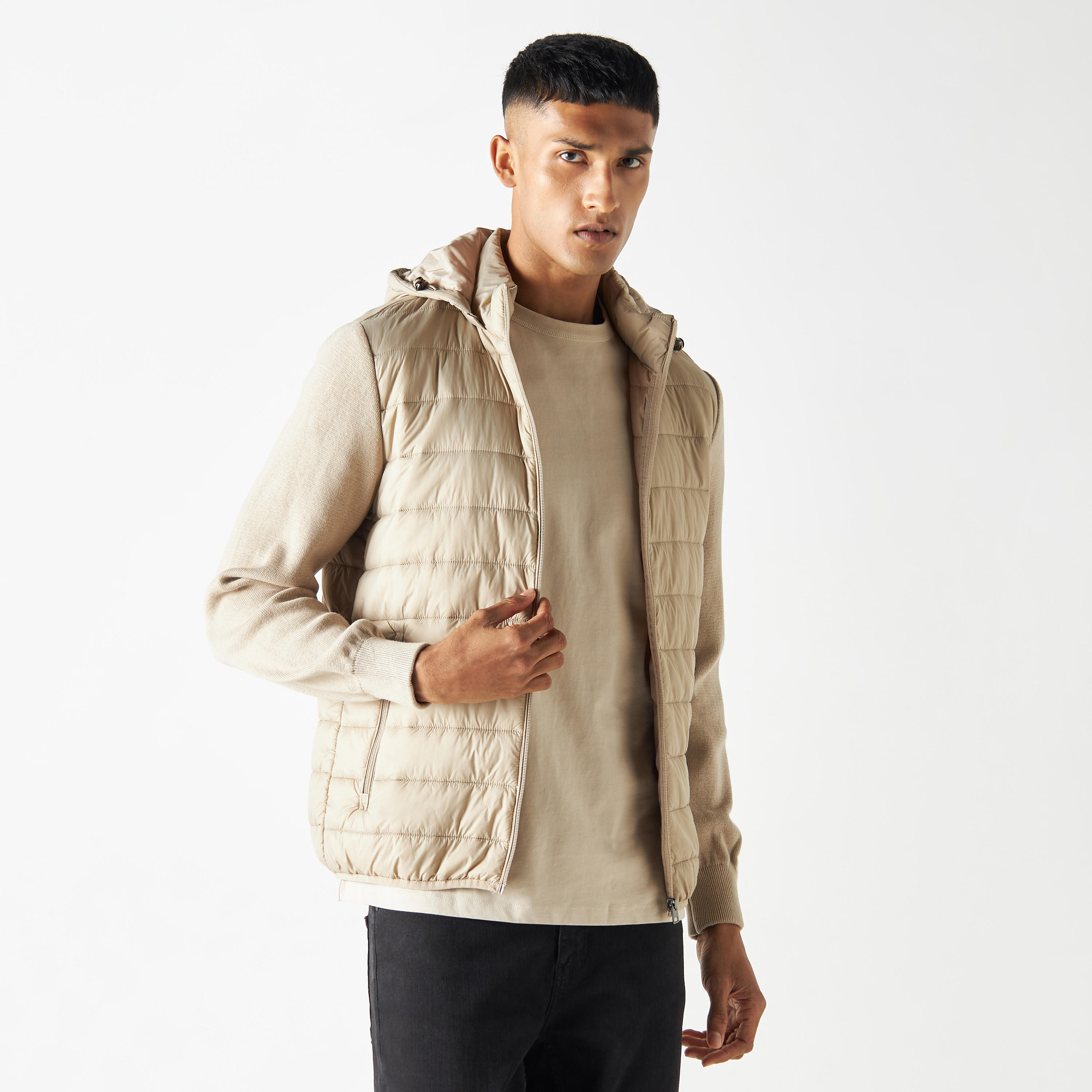 جاكيت منفوخ بارز الملمس بسحّاب وأكمام طويلة وقبّعة-men-clothing-jacketsandblazers-jackets-image-1