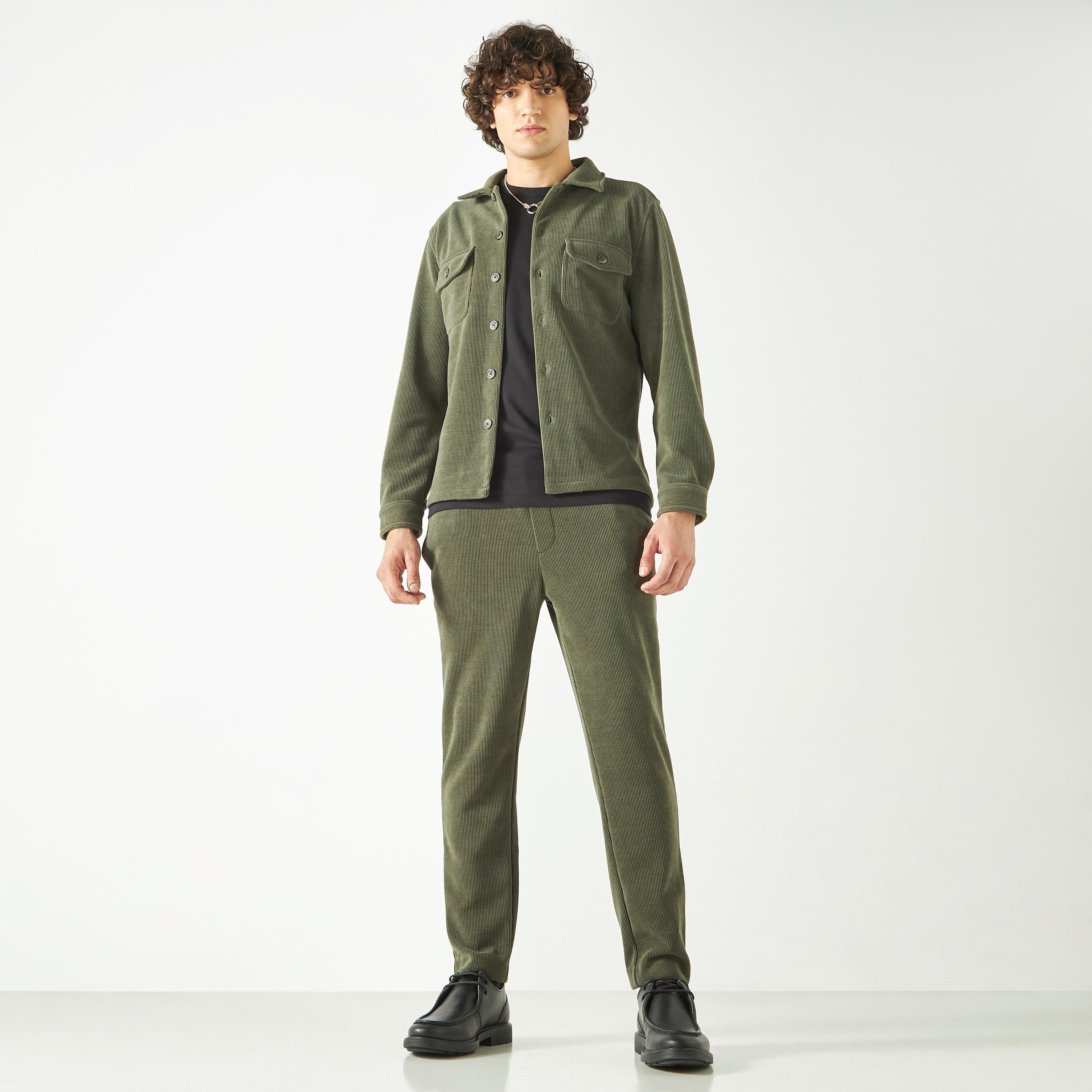 جاكيت بارز الملمس بأكمام طويلة وجيوب-men-clothing-jacketsandblazers-jackets-image-2