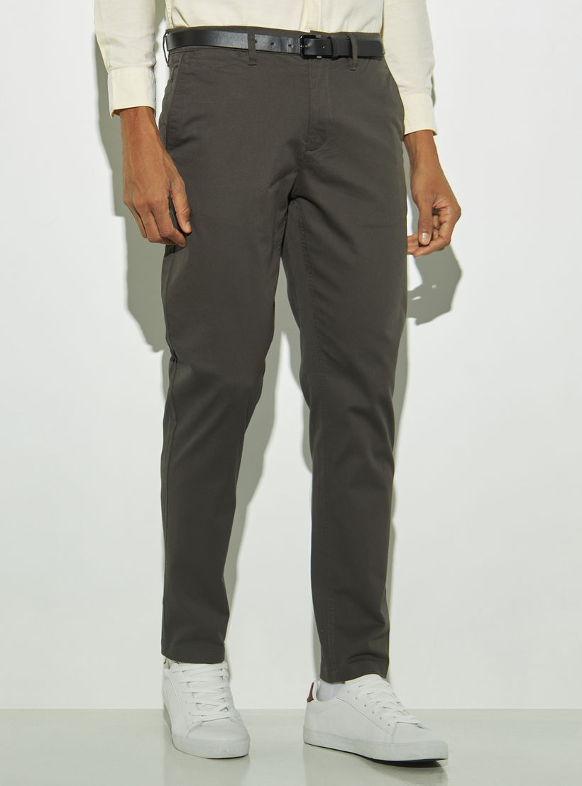بنطلون شينو بقصة عادية وجيوب وحزام-men-clothing-bottoms-trousersandchinos-chinos-image-1