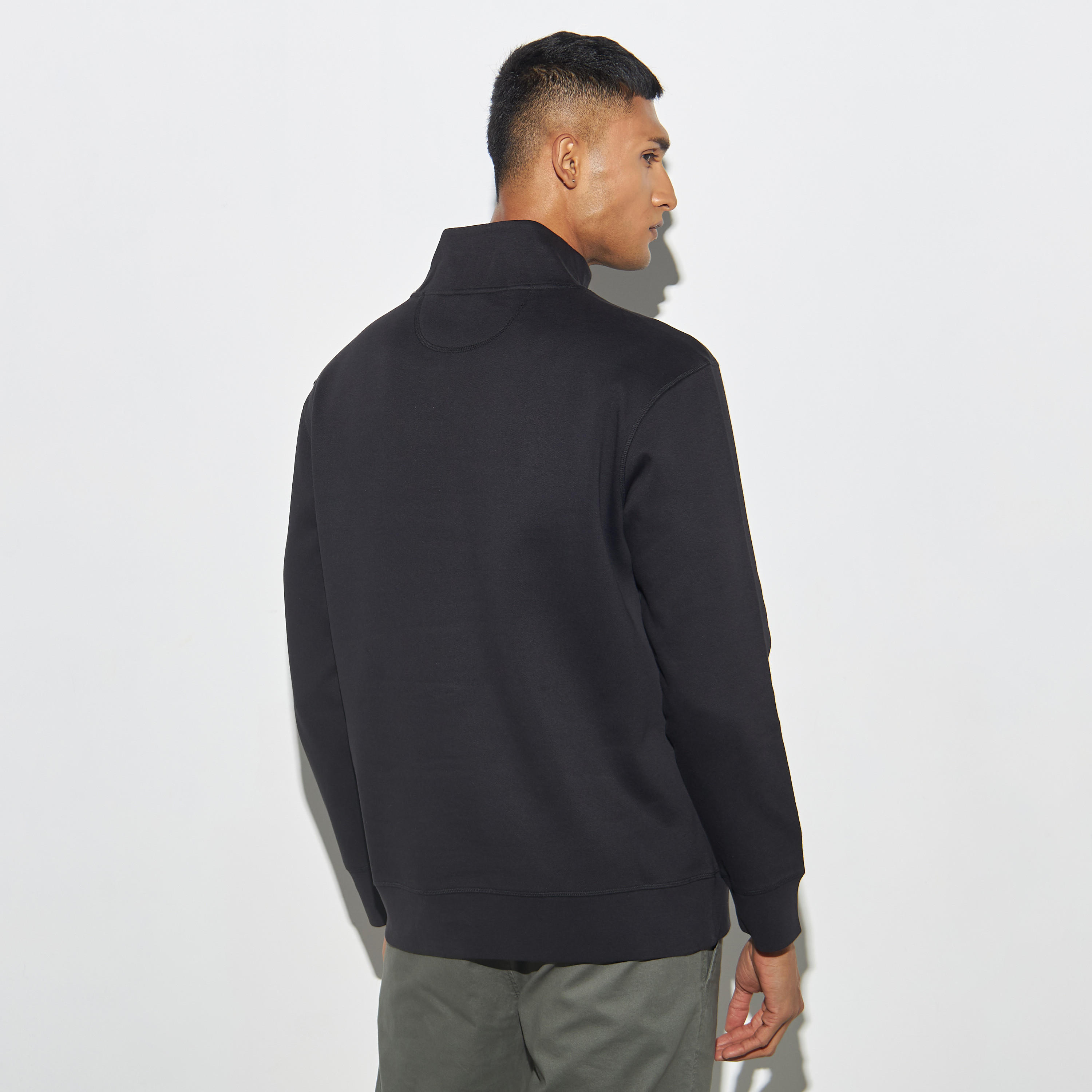 سويت شيرت بأكمام طويلة وسحّاب إغلاق-men-winterwear-hoodiesandsweatshirts-image-2