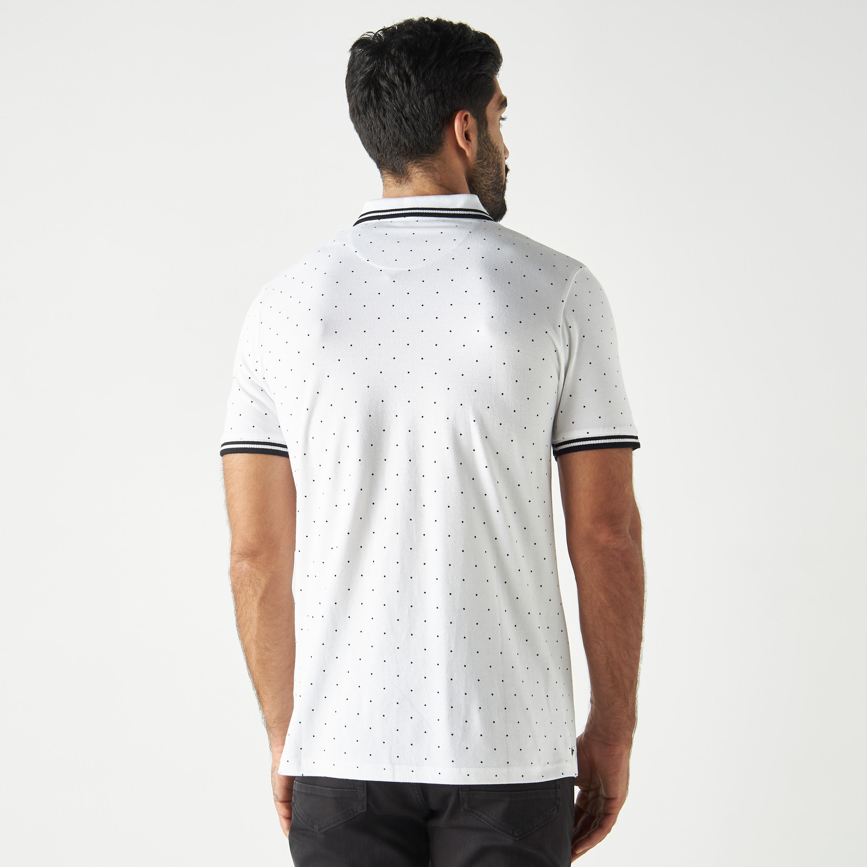 تيشيرت بولو بأكمام قصيرة وطبعات منقّطة-men-clothing-tshirtsandpolos-polos-image-2