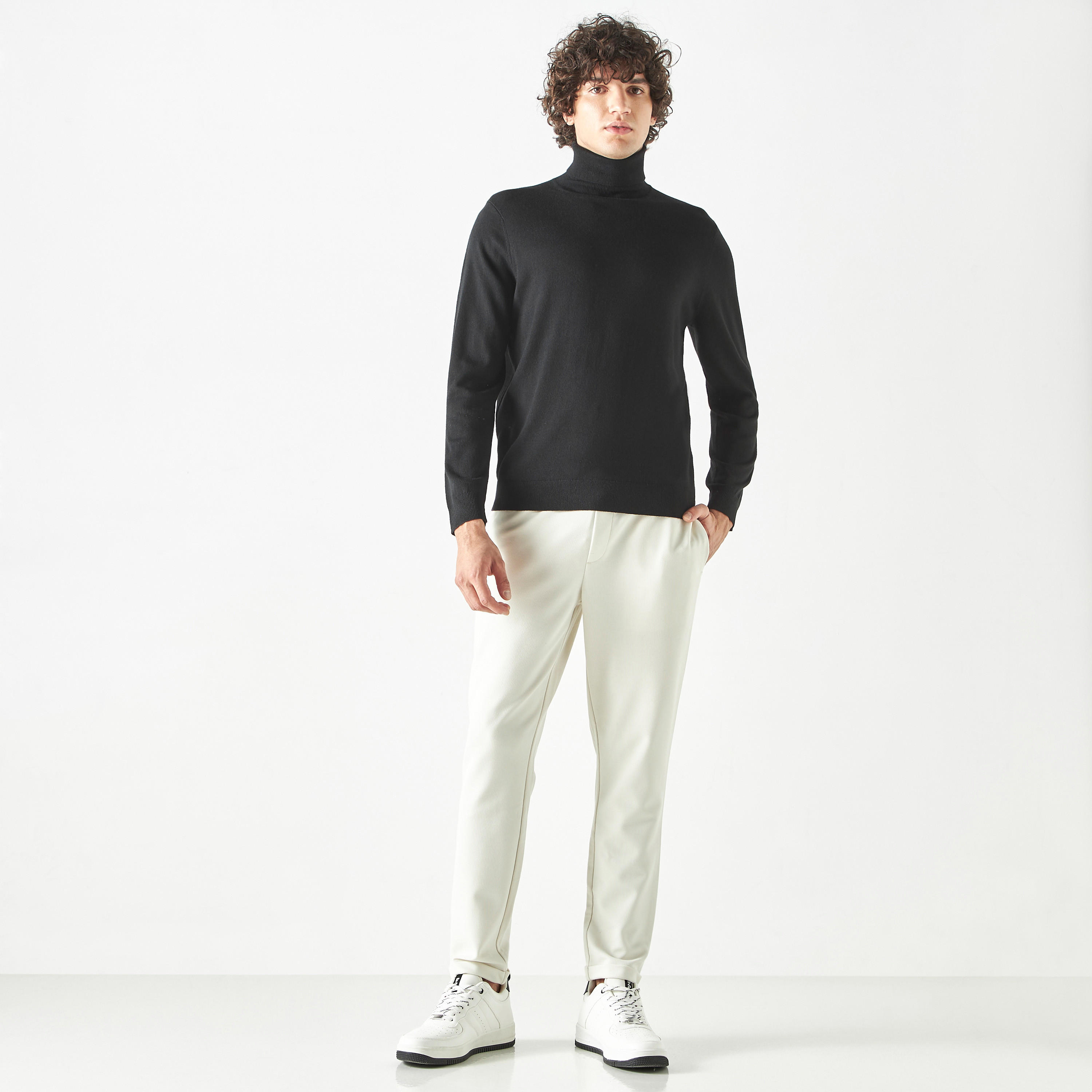 بنطلون بيكيه بارز الملمس برباط إغلاق وجيوب-men-clothing-bottoms-trousersandchinos-trousers-image-3