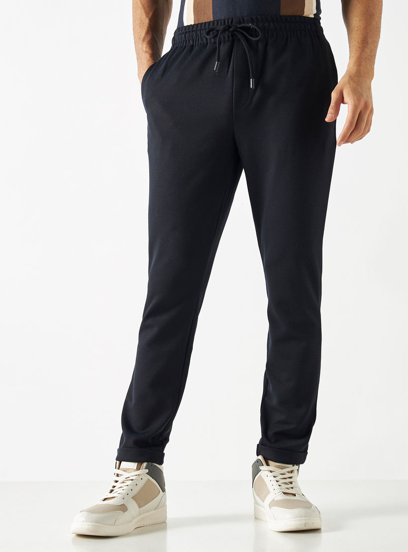 شورت بيكيه سادة بجيوب ورباط إغلاق-men-clothing-bottoms-joggers-image-4