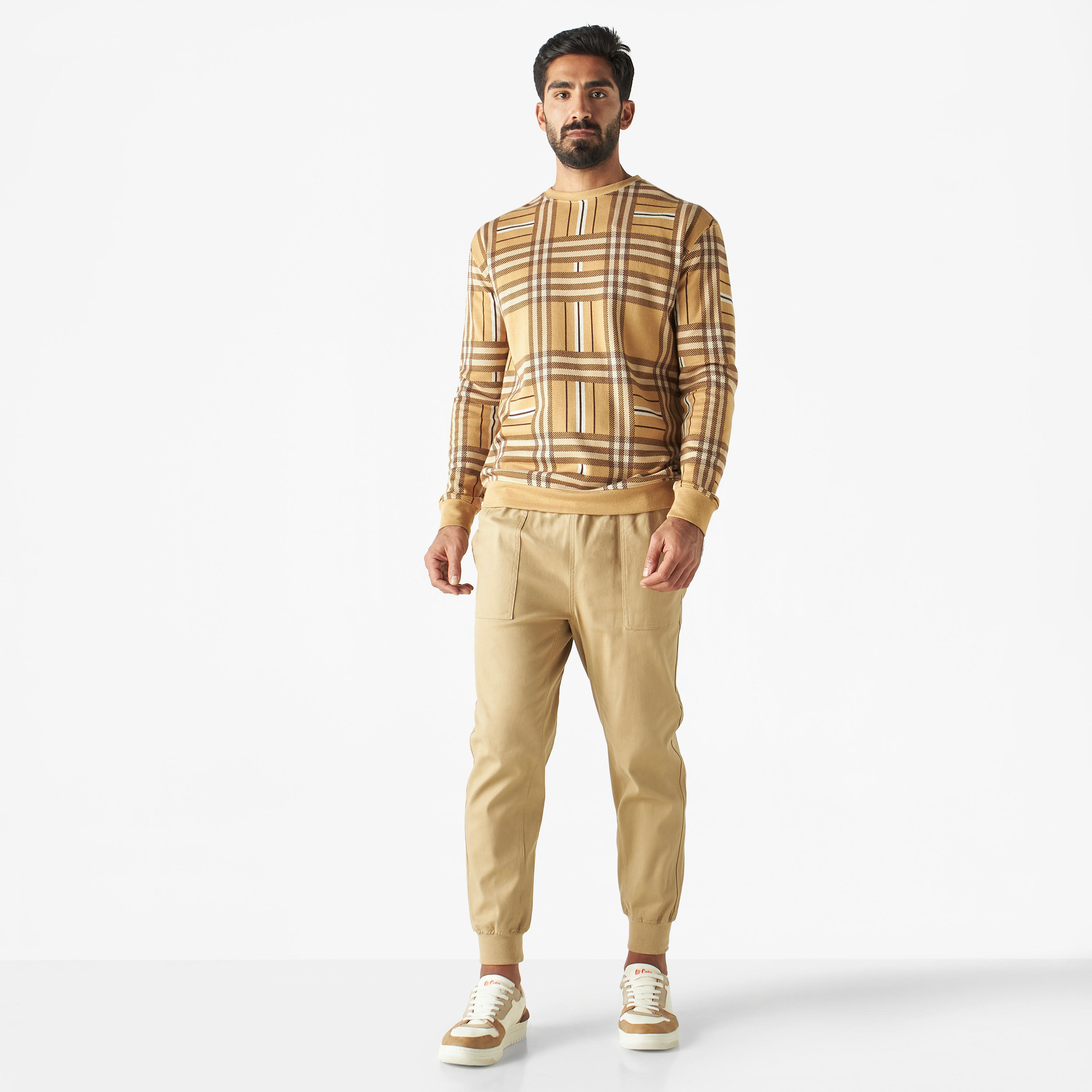 سويت شيرت كاروهات بياقة ضيقة وأكمام طويلة من آيكونيك-men-winterwear-hoodiesandsweatshirts-image-2