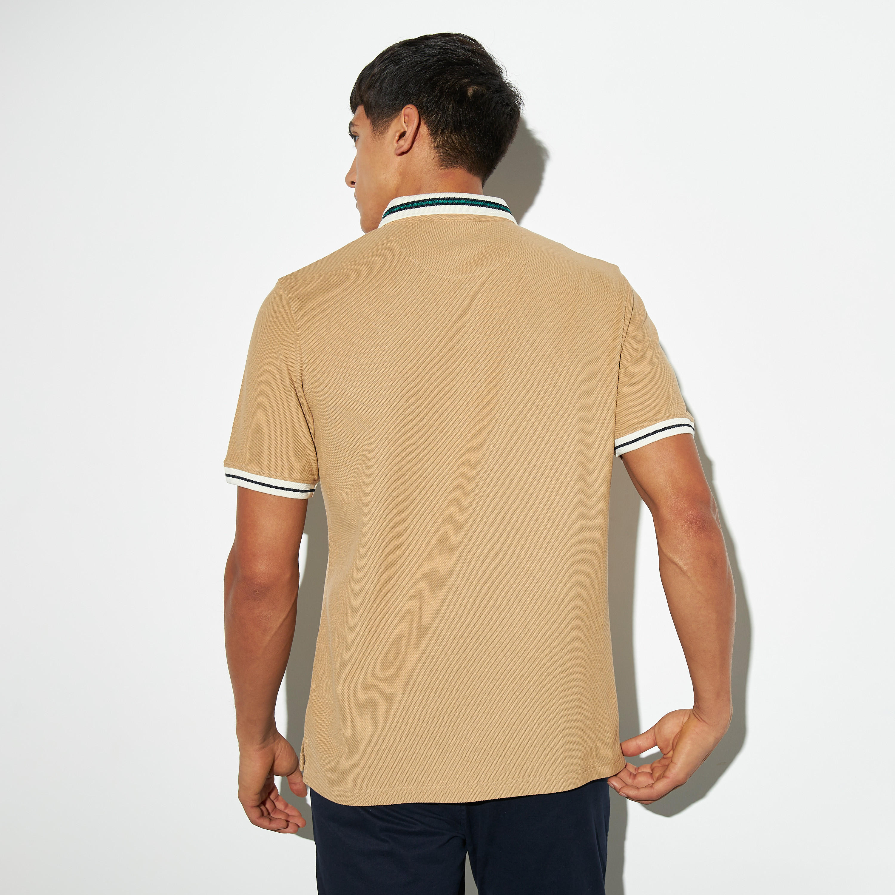تيشيرت بولو مطرّز بأكمام قصيرة من آيكونيك-men-clothing-tshirtsandpolos-polos-image-2