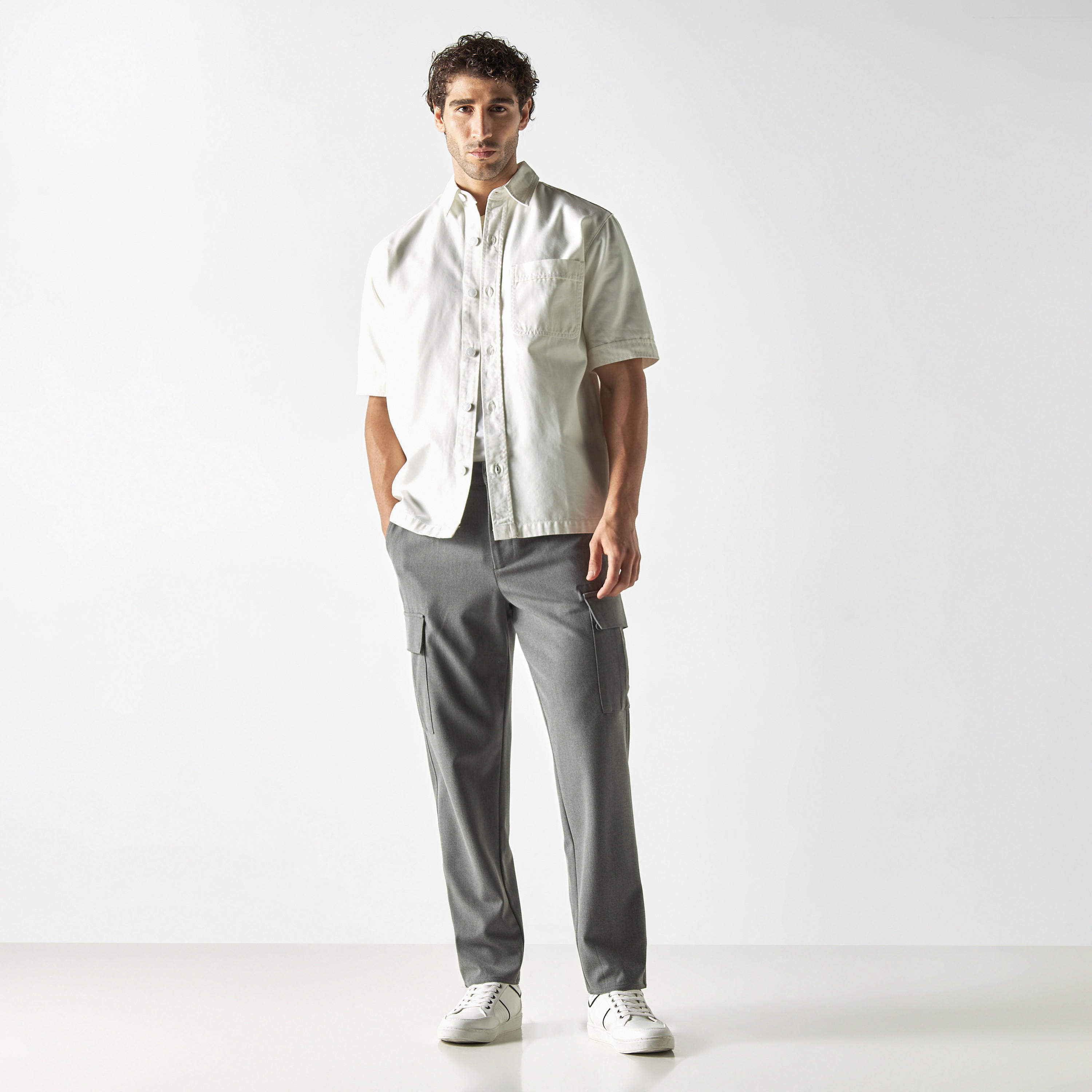 Iconic Regular Fit Solid Cargo Pants-men-clothing-bottoms-trousersandchinos-trousers-image-2