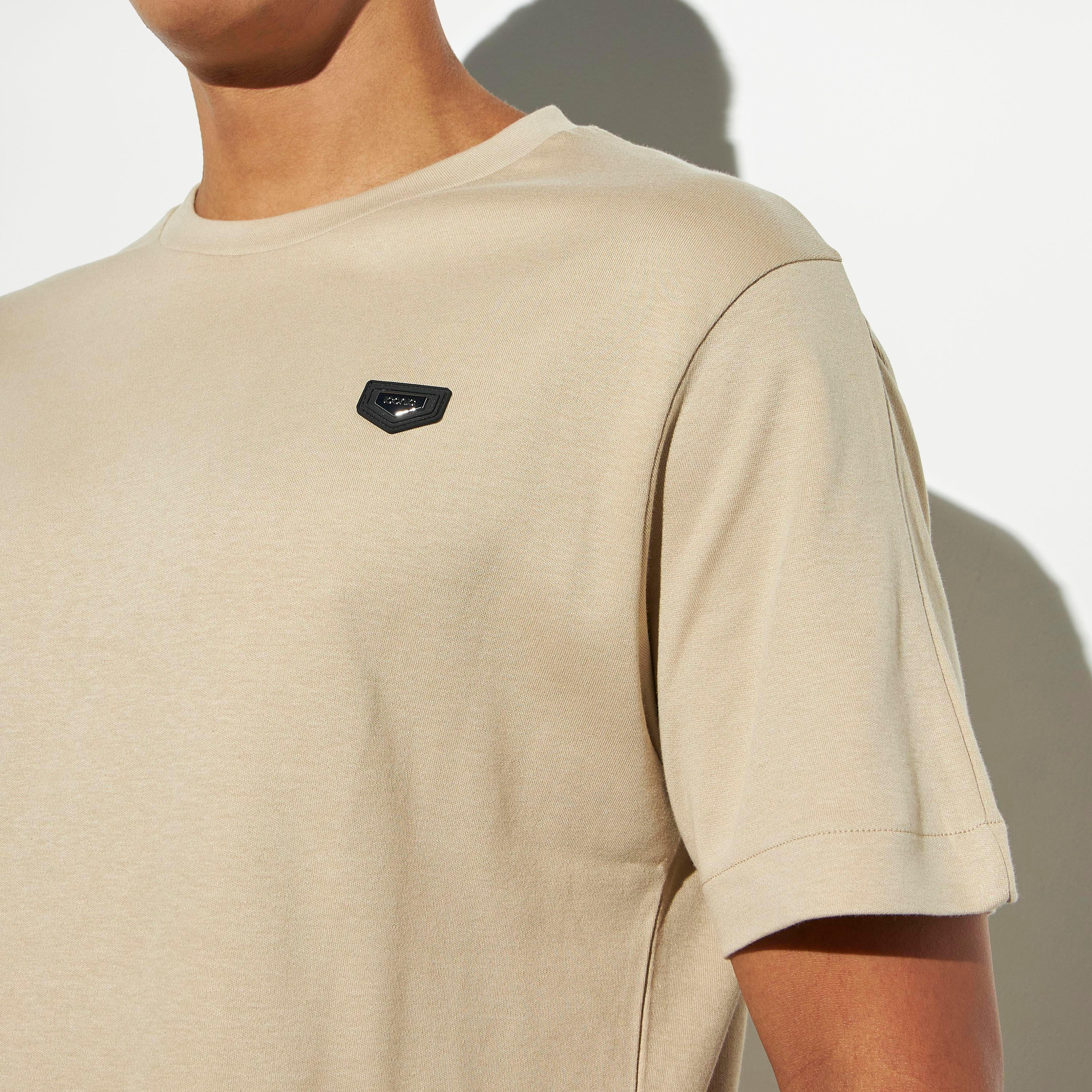 تيشيرت مقاس واسع بياقة ضيقة وأكمام قصيرة من آيكونيك-men-clothing-tshirtsandpolos-tshirts-image-4