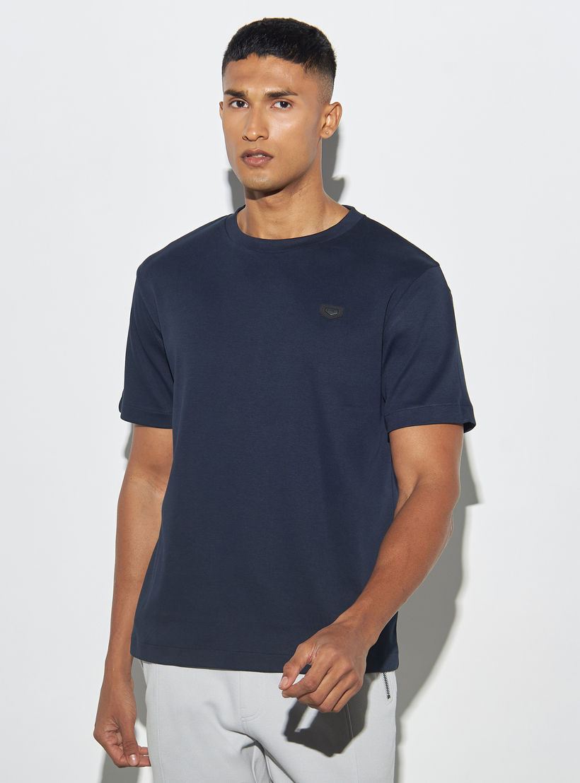 Iconic Solid Crew Neck T-shirt with Short Sleeves-men-clothing-tshirtsandpolos-tshirts-image-1