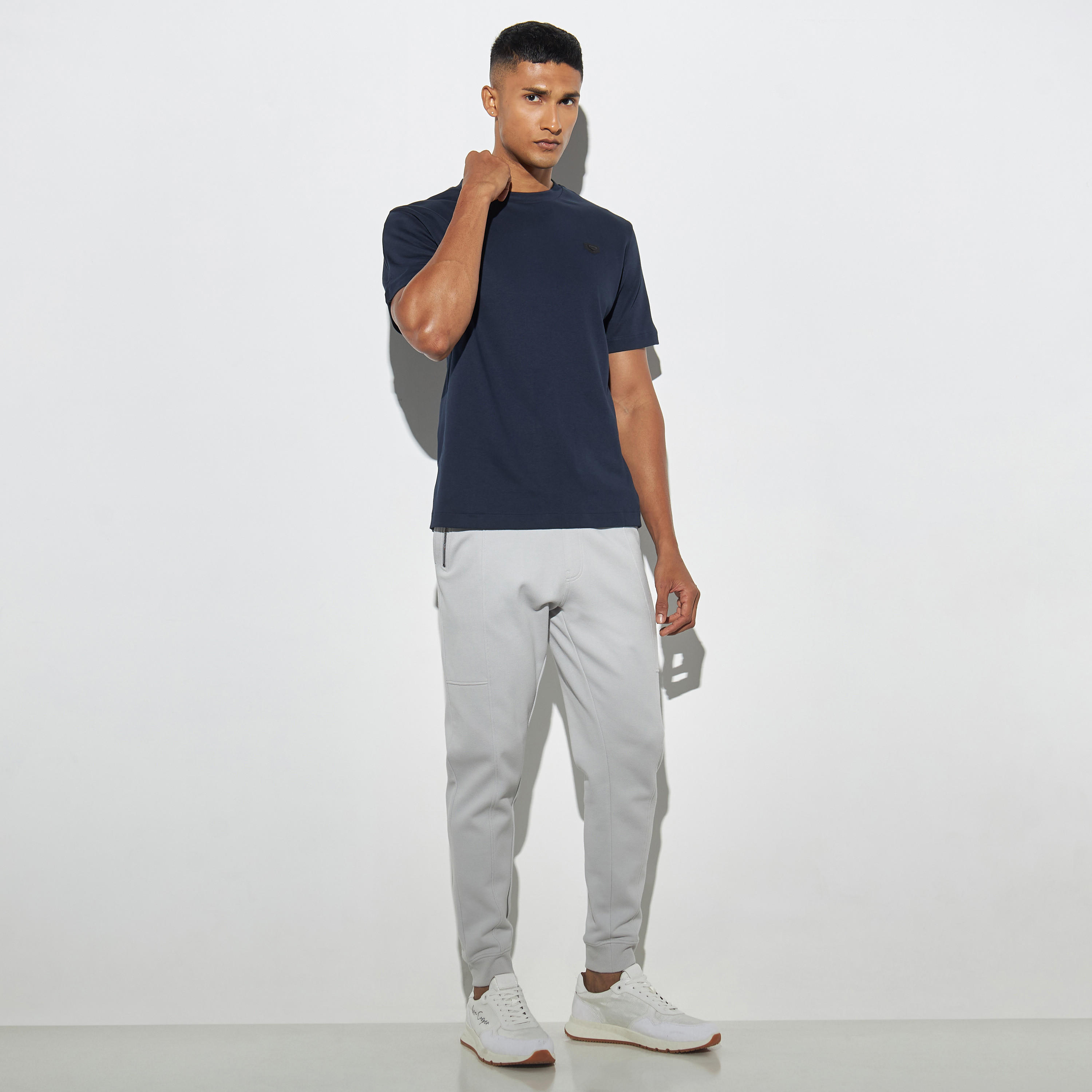 Iconic Solid Crew Neck T-shirt with Short Sleeves-men-clothing-tshirtsandpolos-tshirts-image-2