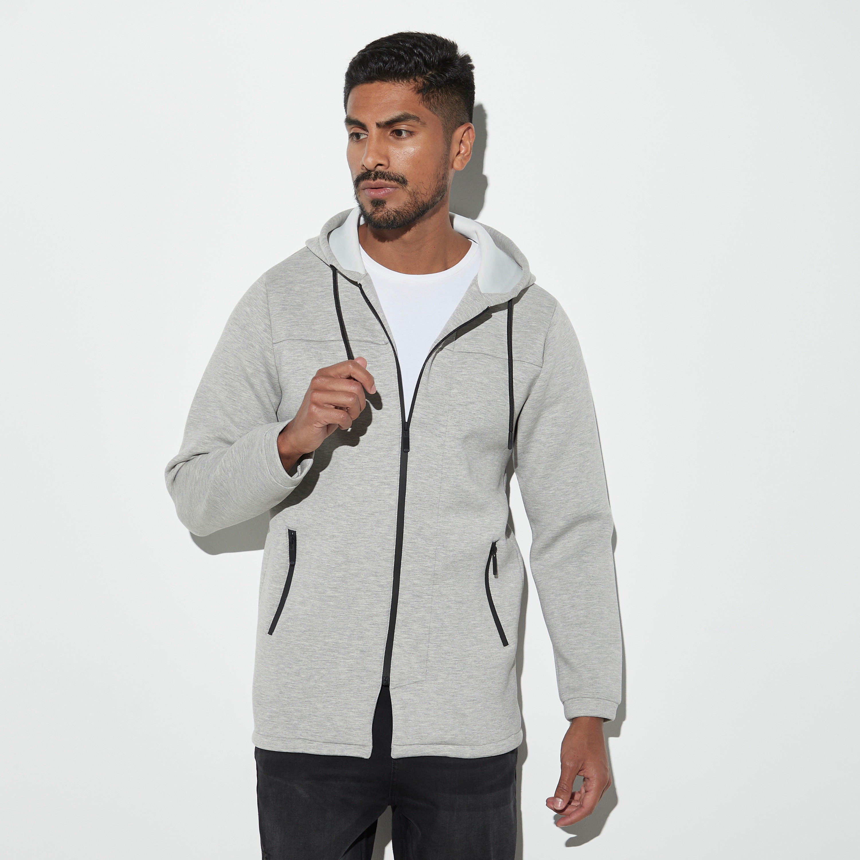 هودي بأكمام طويلة وسحّاب وجيوب من آيكونيك-men-winterwear-hoodiesandsweatshirts-image-1