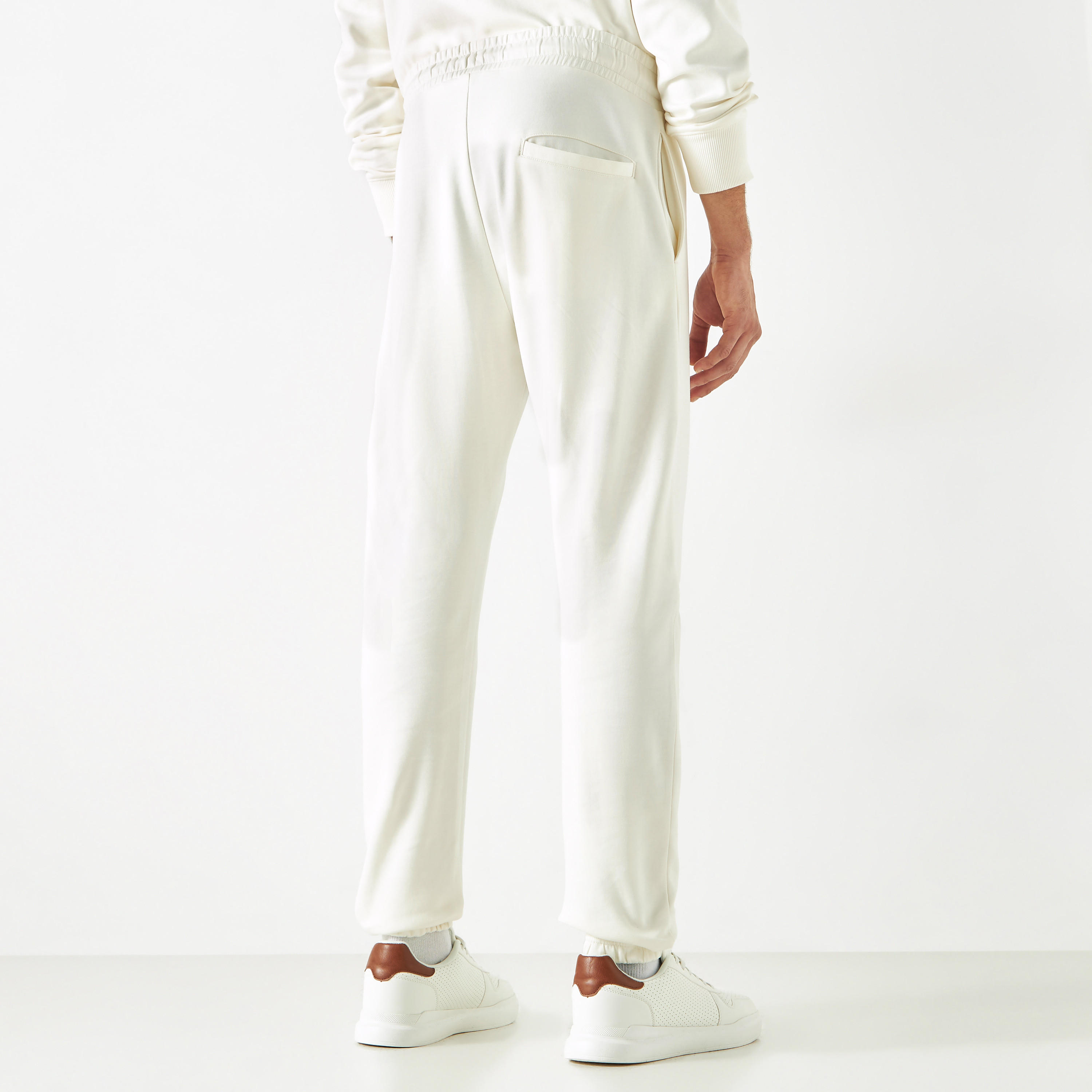 بنطلون رياضي سادة برباط إغلاق وجيوب من آيكونيك-men-clothing-bottoms-joggers-image-2