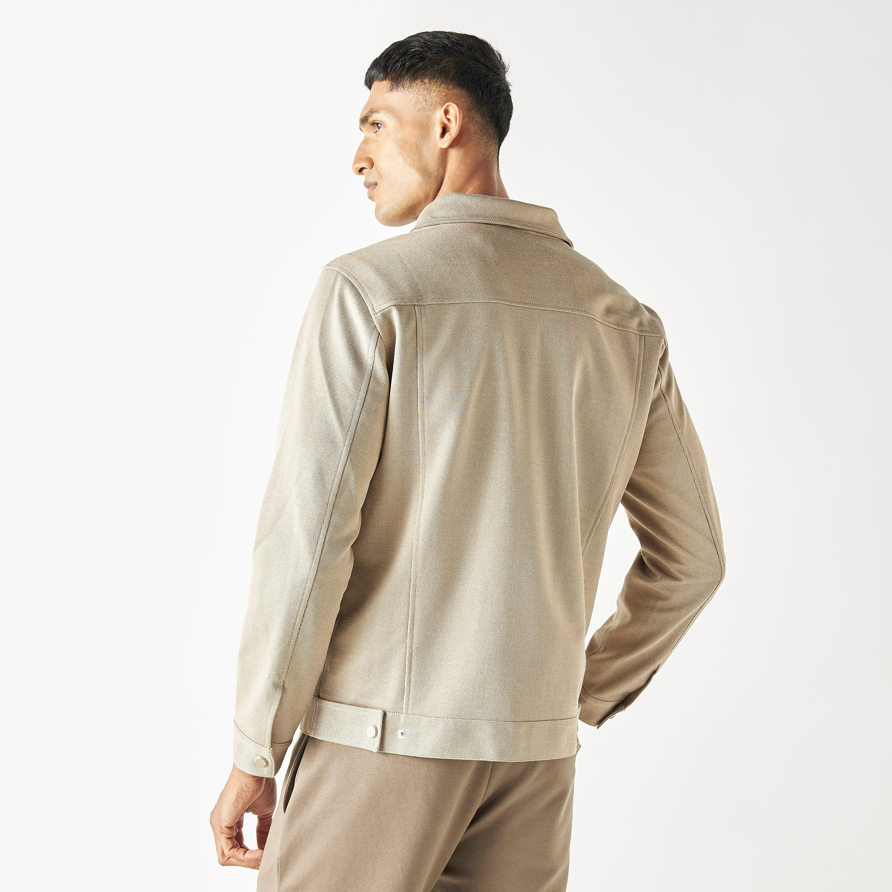 جاكيت بارز الملمس بجيوب وسحاب من آيكونيك-men-clothing-jacketsandblazers-jackets-image-3