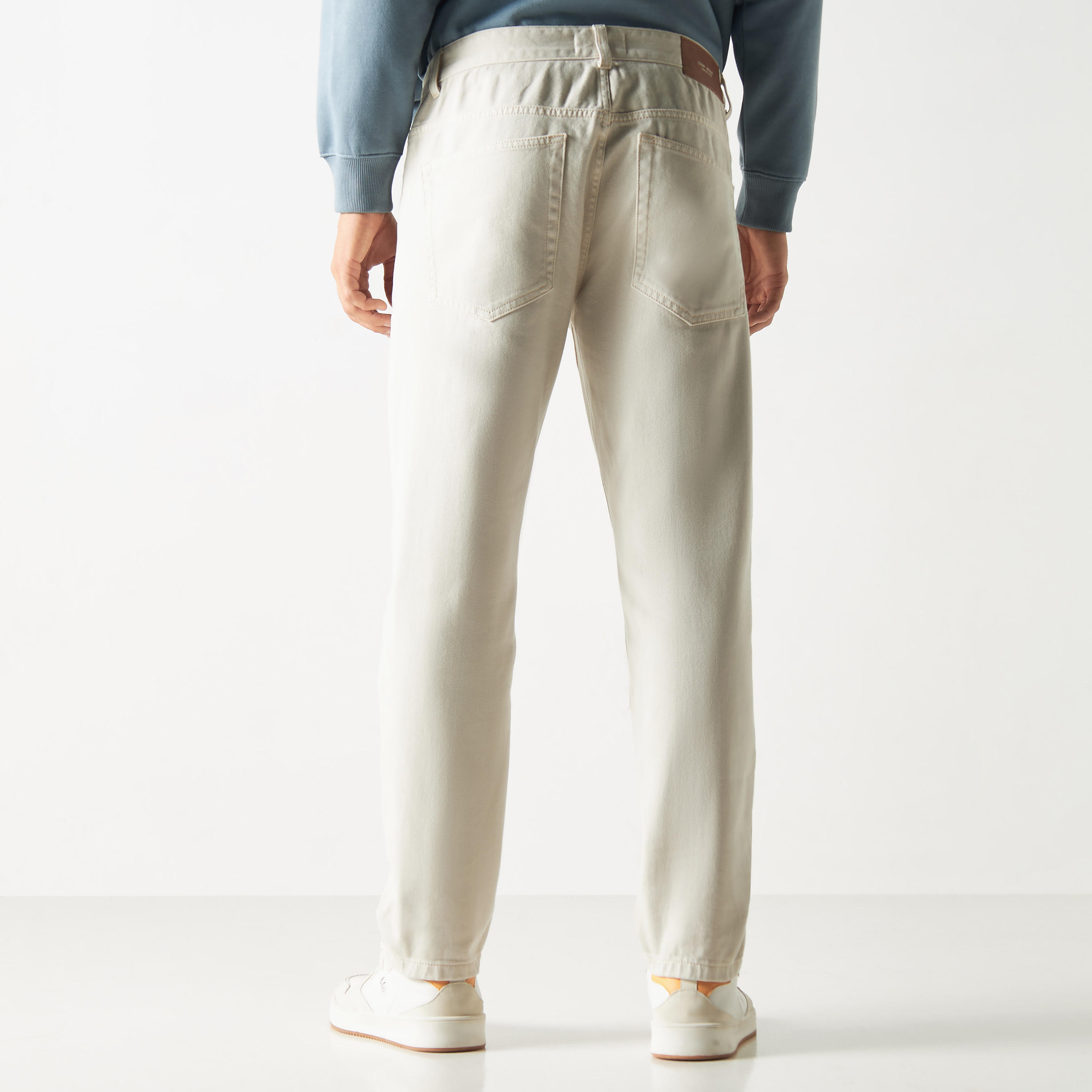 بنطلون جينز بقصّة مستقيمة من آيكونك-men-clothing-bottoms-jeans-image-3