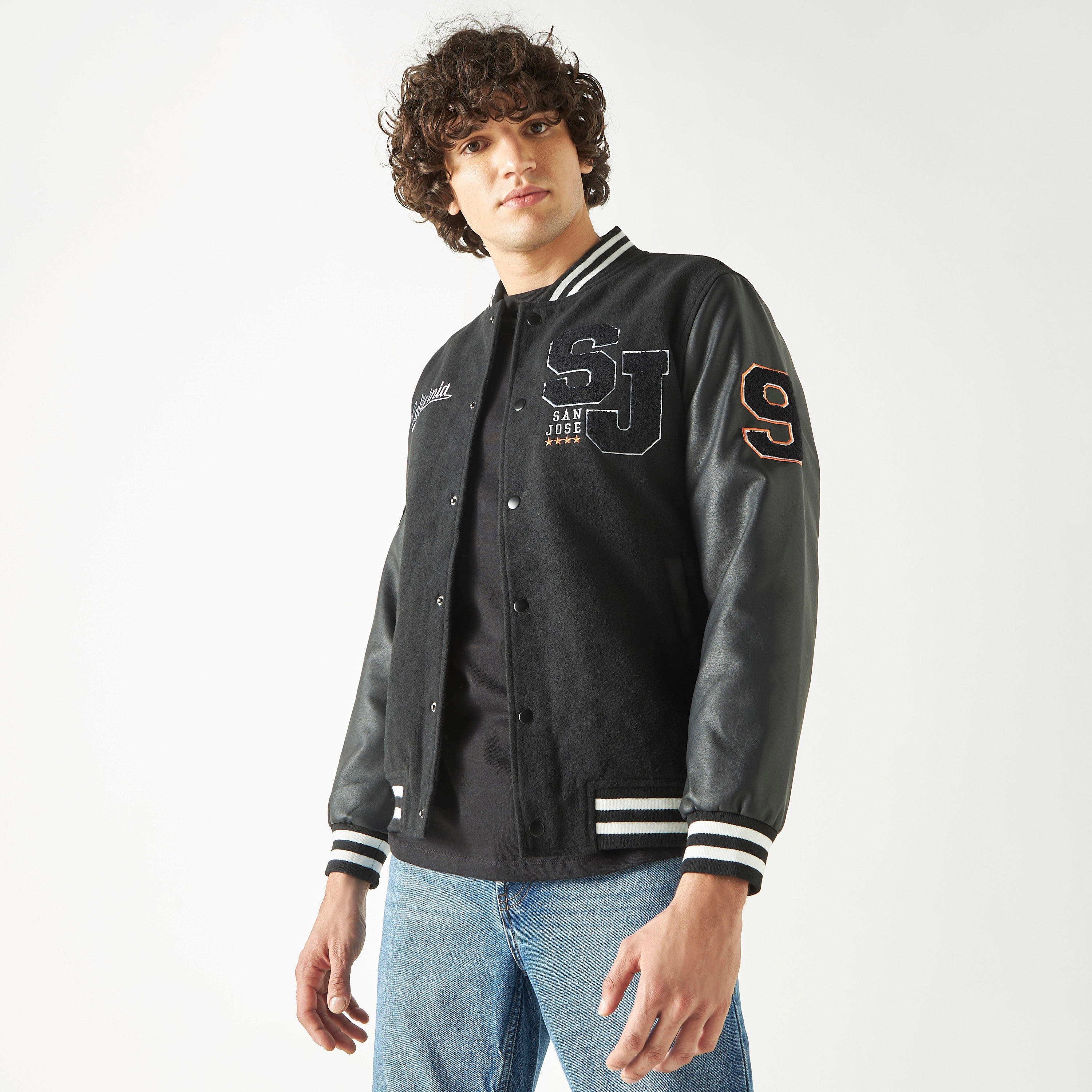 جاكيت مطرّز بأكمام طويلة وأزرار إغلاق من آيكونيك-men-clothing-jacketsandblazers-jackets-image-1