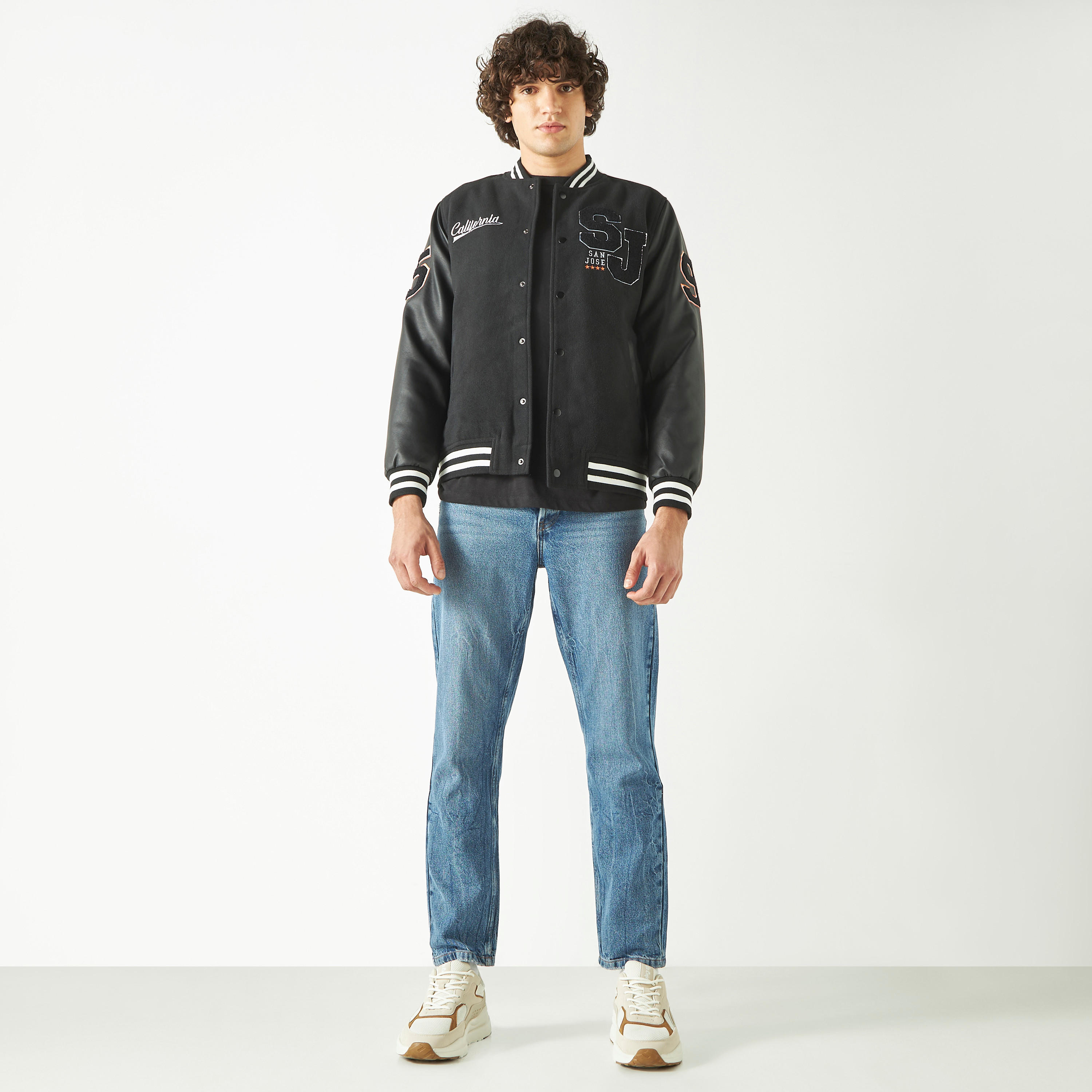 جاكيت مطرّز بأكمام طويلة وأزرار إغلاق من آيكونيك-men-clothing-jacketsandblazers-jackets-image-2