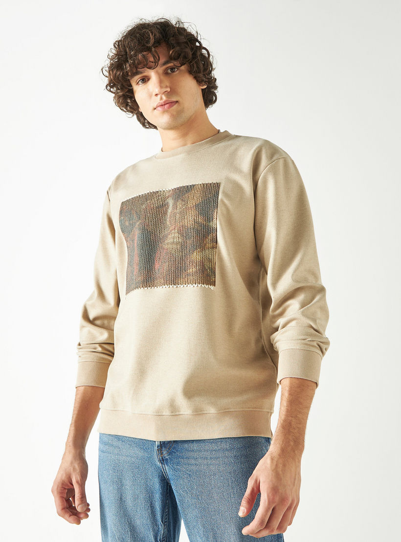 سويت شيرت بياقة ضيقة وأكمام طويلة وزخارف من آيكونيك-men-winterwear-hoodiesandsweatshirts-image-1