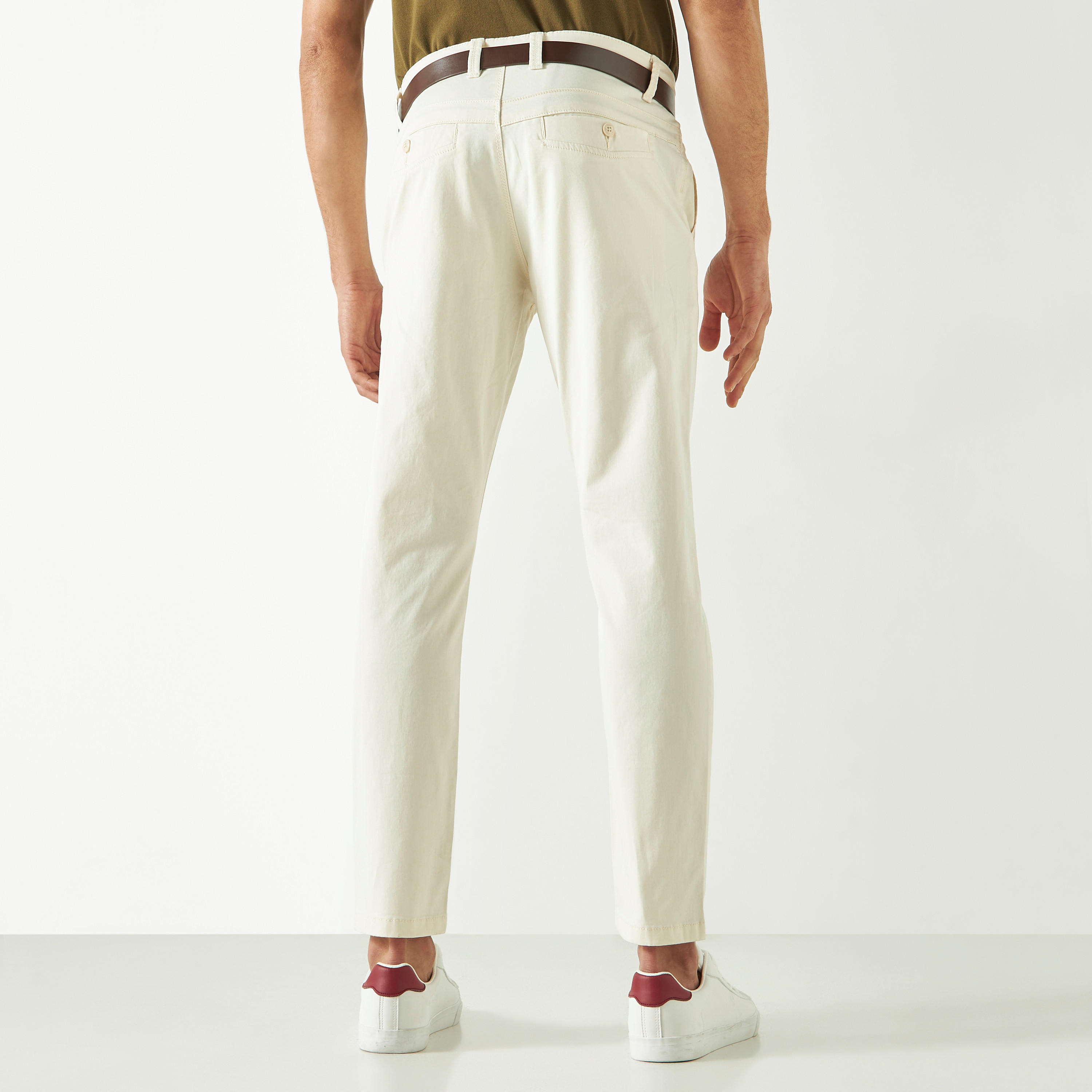 بنطلون شينو بحزام وقصة عادية-men-clothing-bottoms-trousersandchinos-chinos-image-2