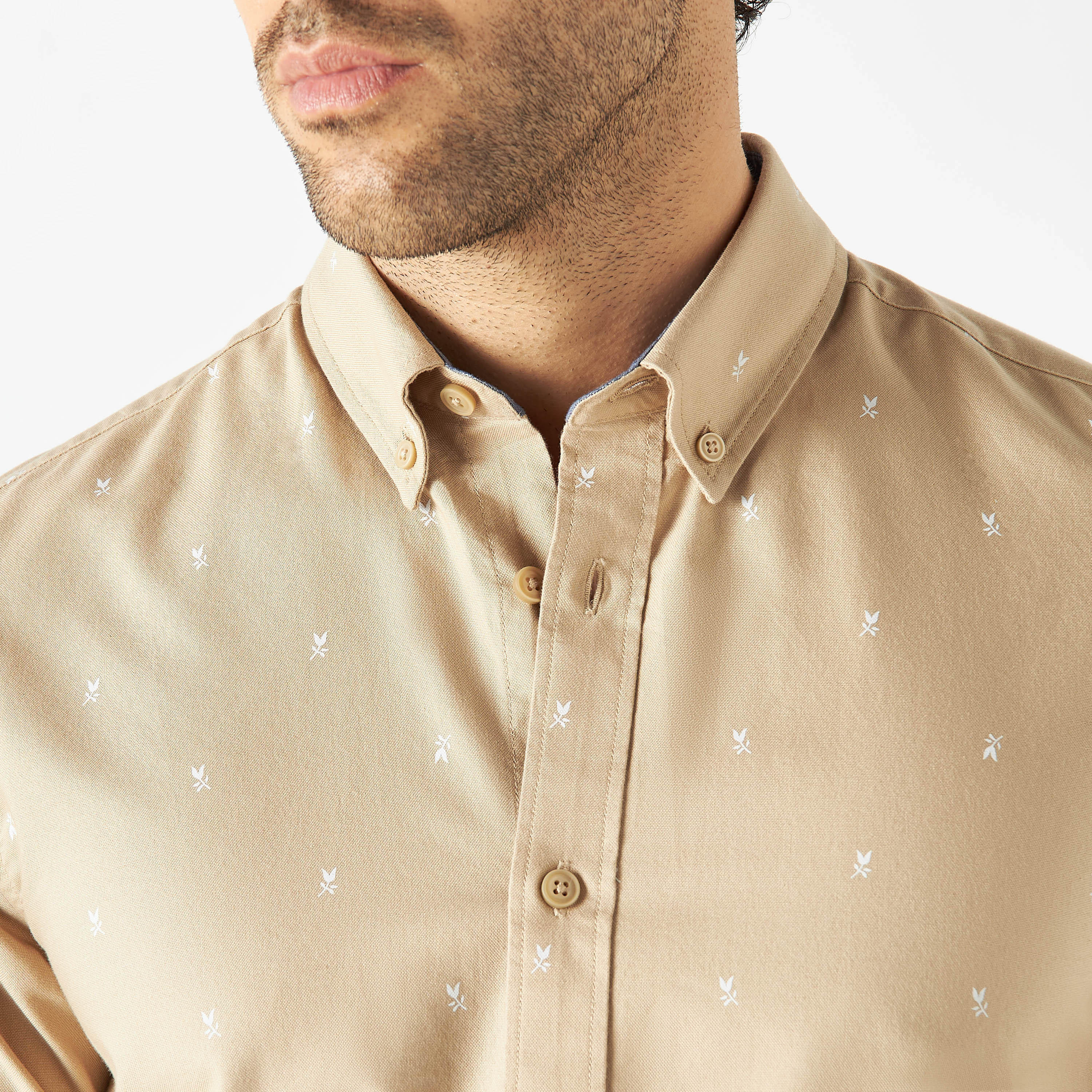 قميص بقصّة سليم وأكمام طويلة وطبعات-men-clothing-shirts-image-24