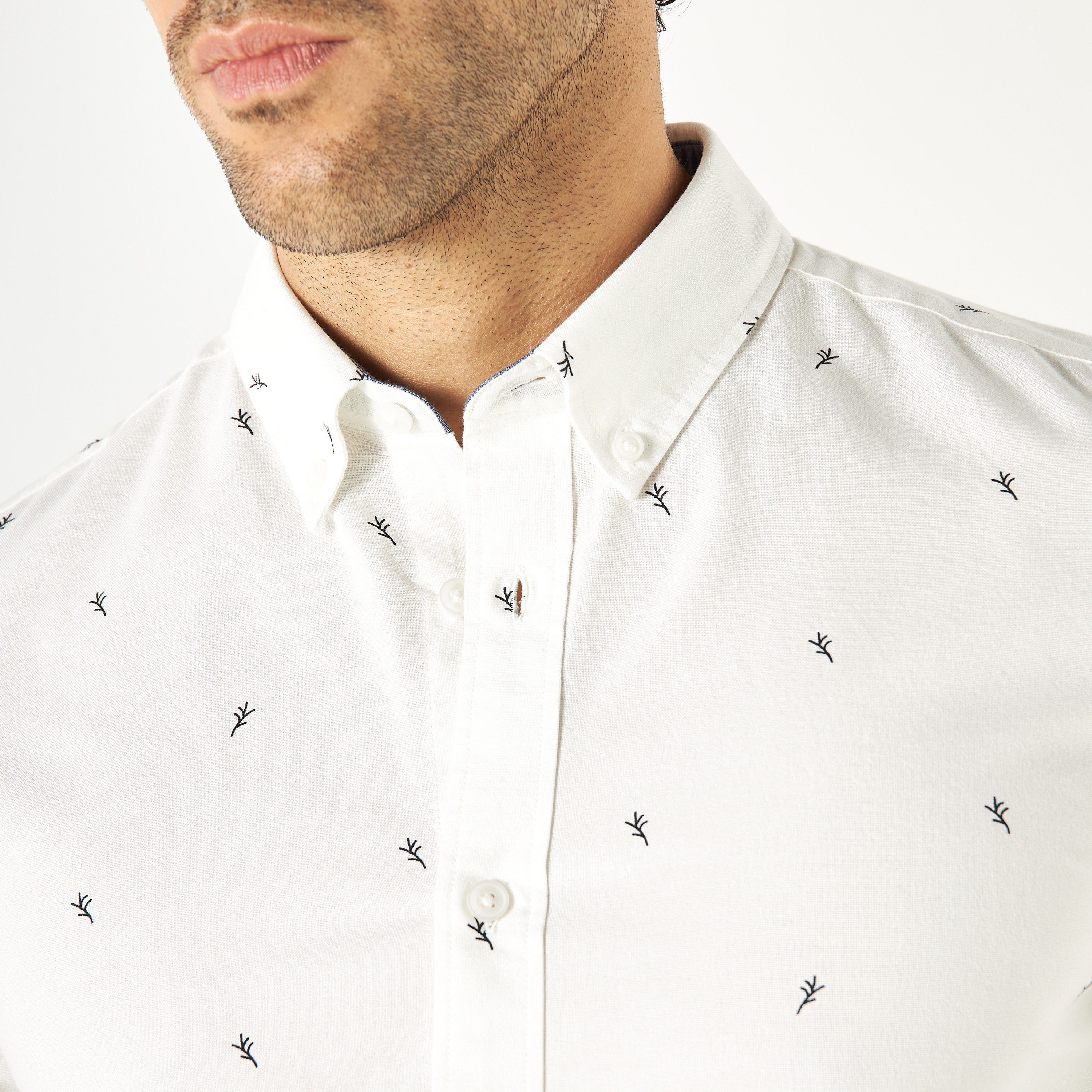 قميص بقصّة سليم وأكمام طويلة وطبعات-men-clothing-shirts-image-9