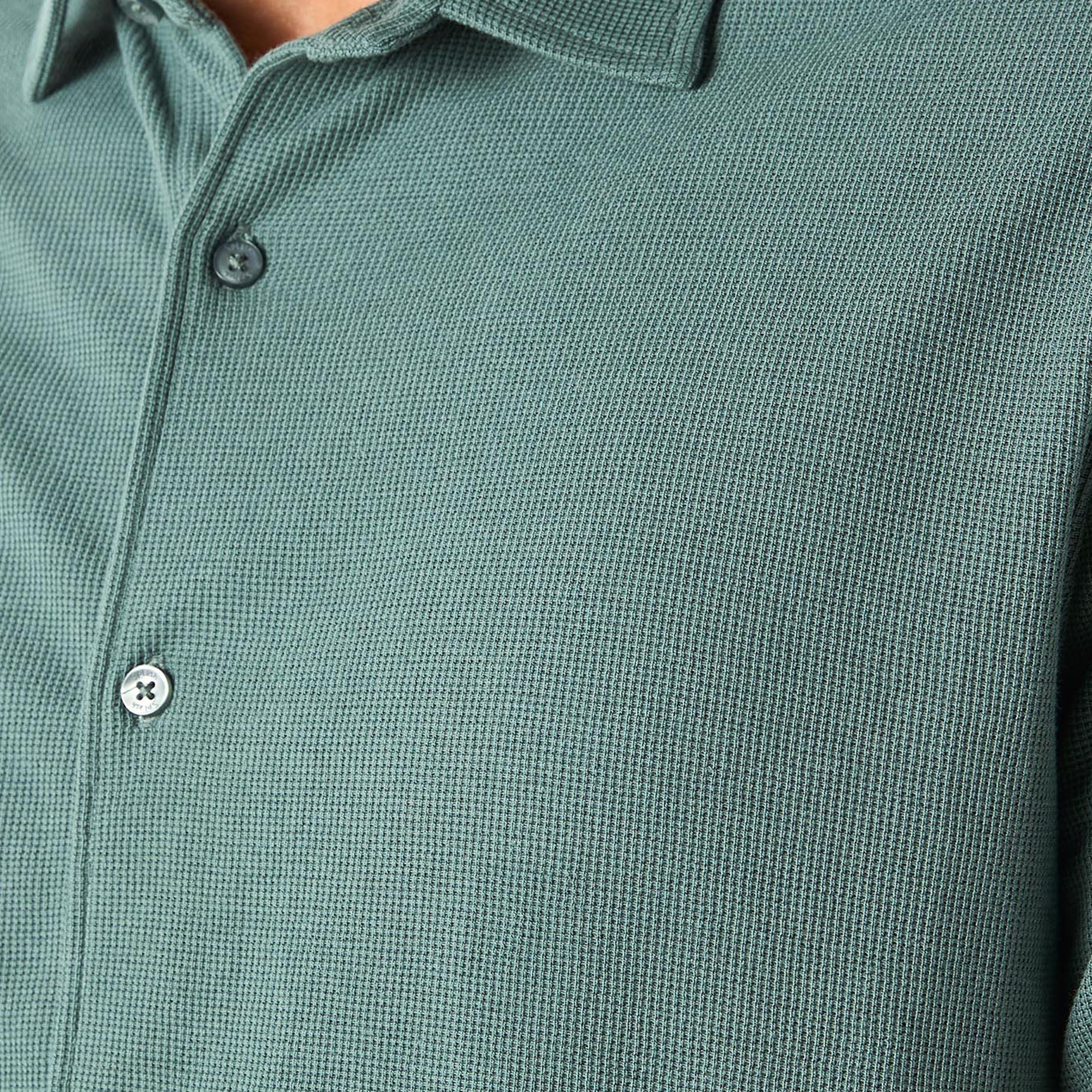 قميص بارز الملمس بقصّة سليم وأكمام قصيرة وياقة عادية-men-clothing-shirts-image-10