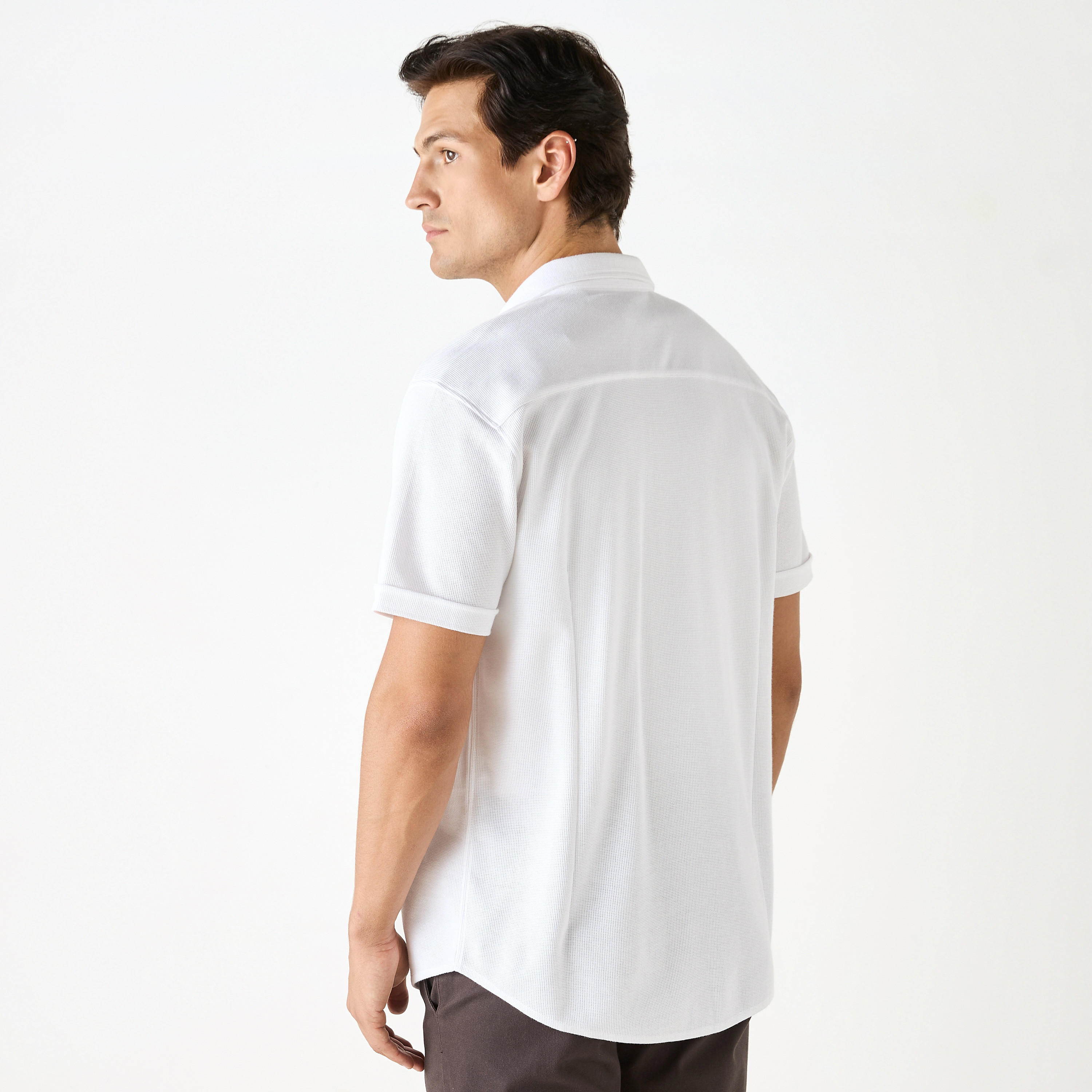 قميص بارز الملمس بقصّة سليم وأكمام قصيرة وياقة عادية-men-clothing-shirts-image-13