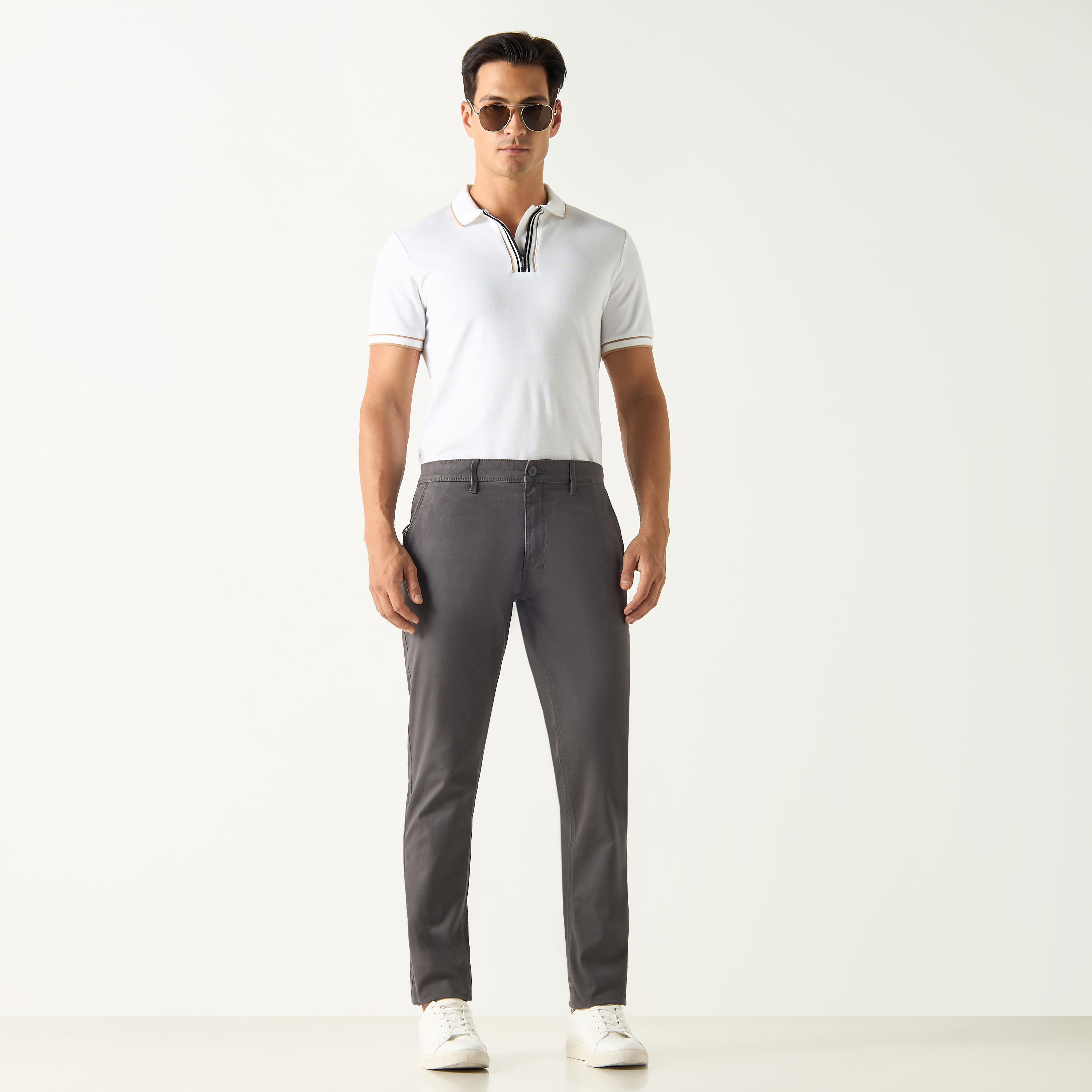 بنطلون شينو بقصّة سليم وجيوب-men-clothing-bottoms-trousersandchinos-trousers-image-3