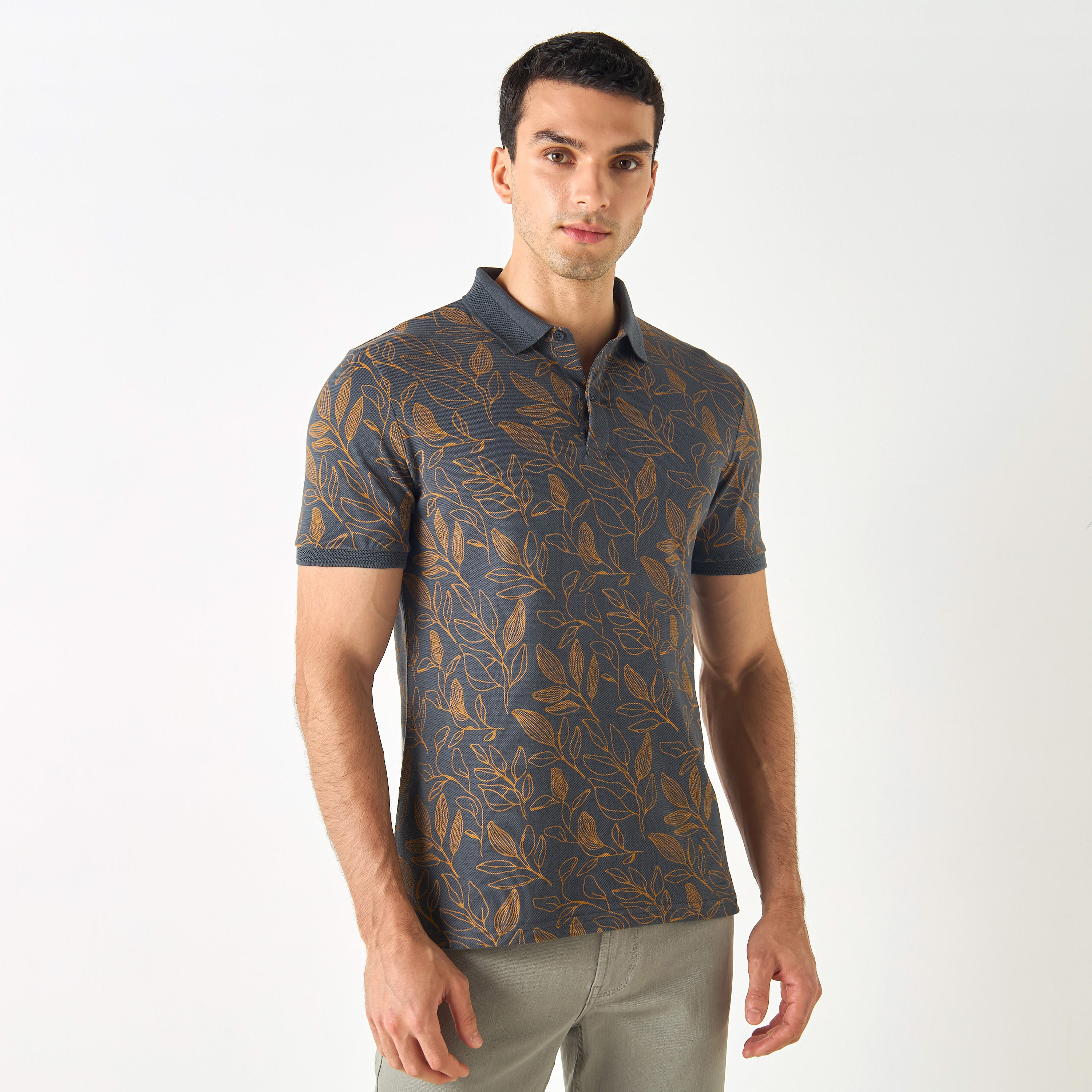 تيشيرت بولو بأكمام قصيرة وطبعات-men-clothing-tshirtsandpolos-polos-image-1