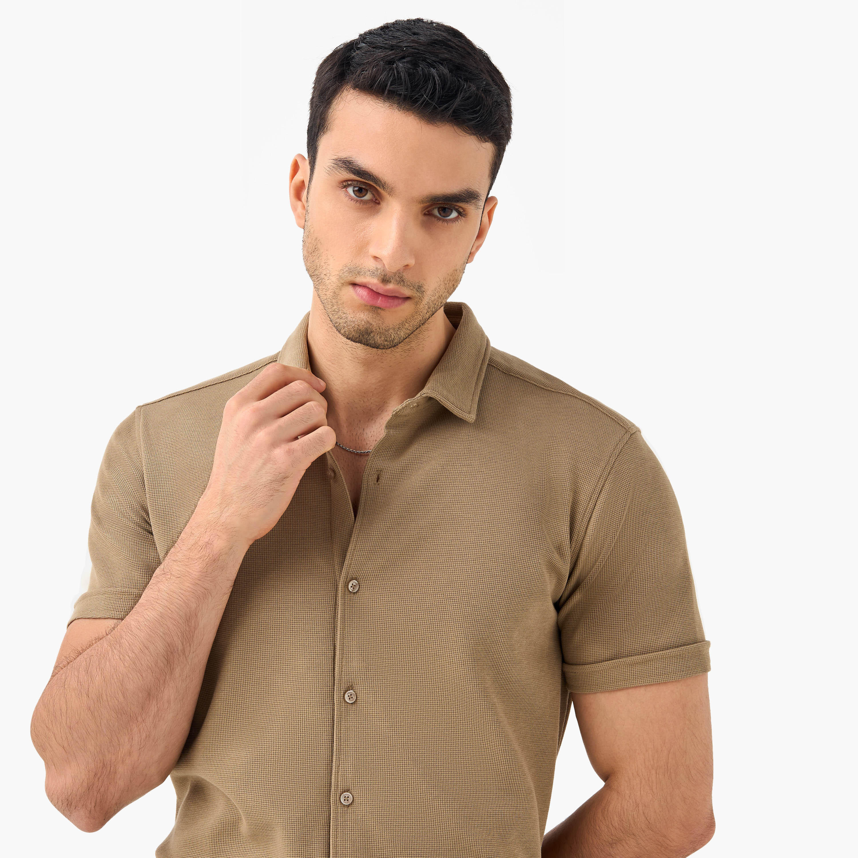 قميص بارز الملمس بقصة سليم وياقة عادية وأكمام قصيرة-men-clothing-shirts-image-5