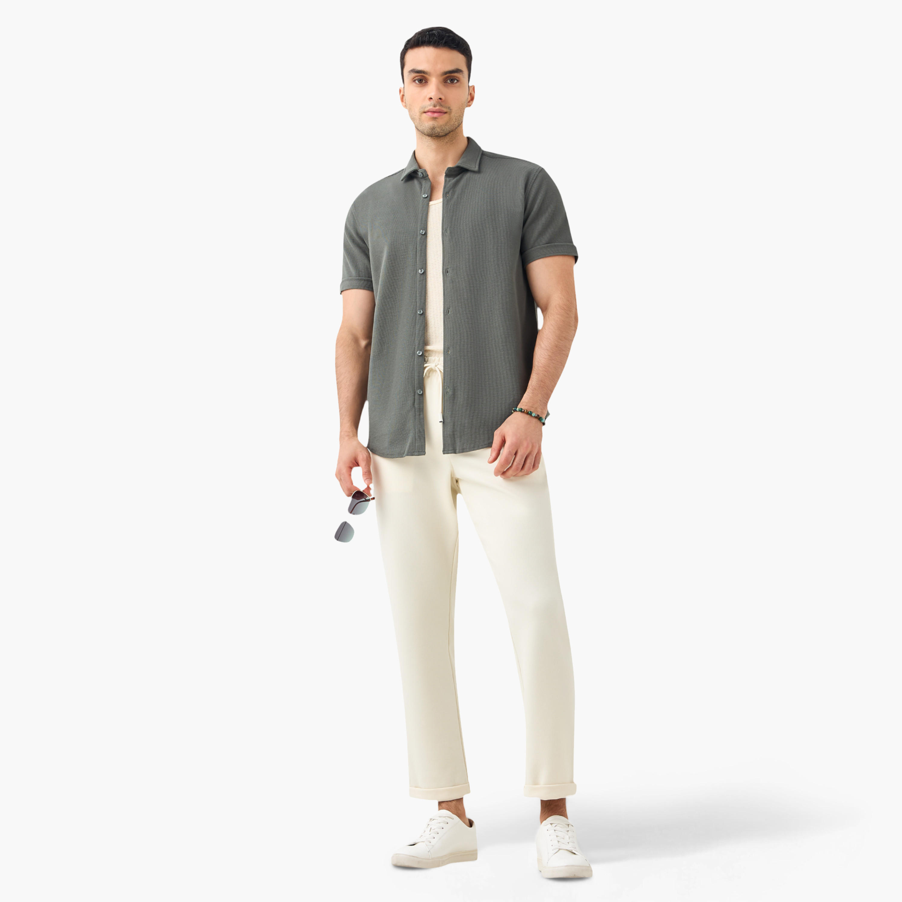 قميص بارز الملمس بقصة سليم وياقة عادية وأكمام قصيرة-men-clothing-shirts-image-28