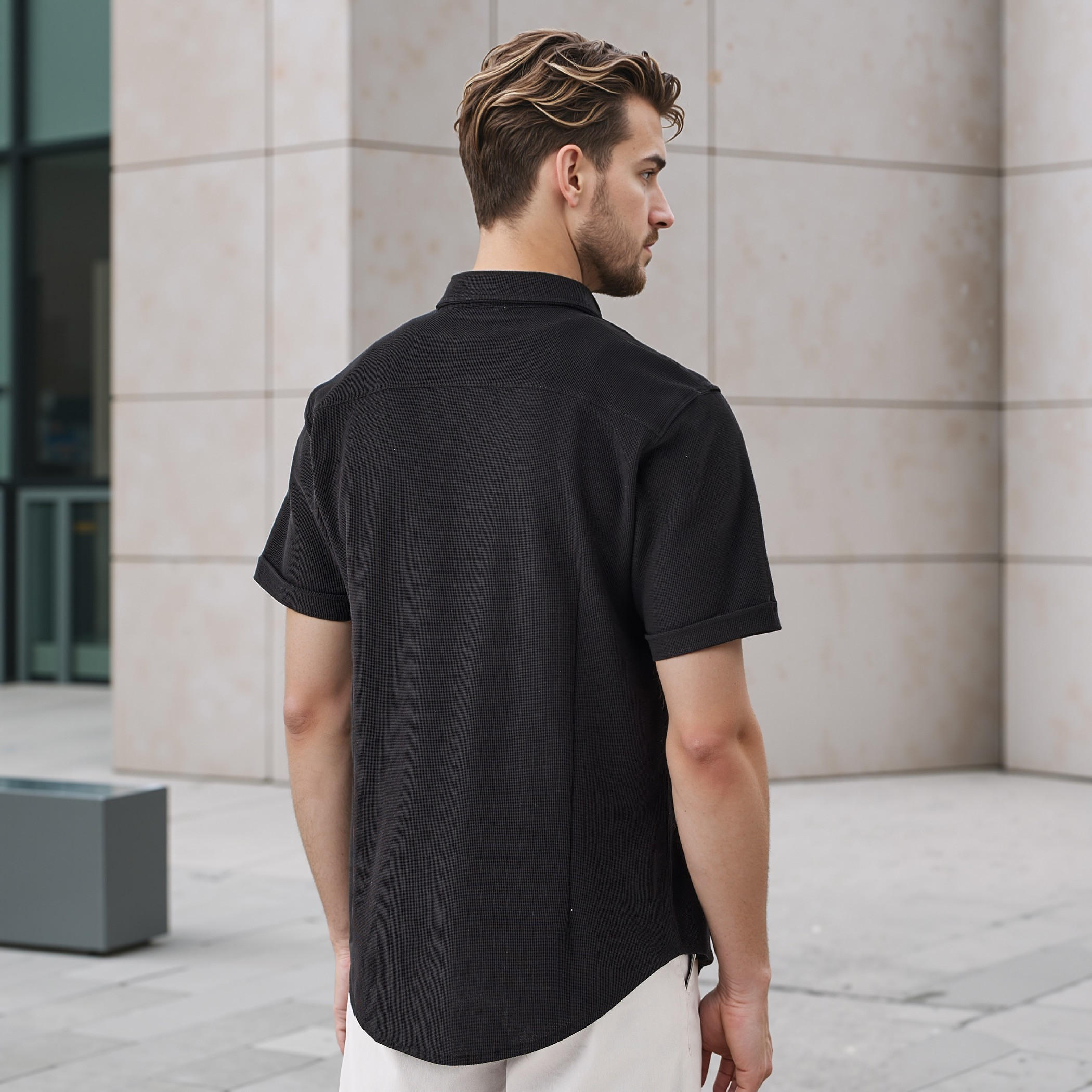 قميص بارز الملمس بقصة سليم وأكمام قصيرة-men-clothing-shirts-image-2