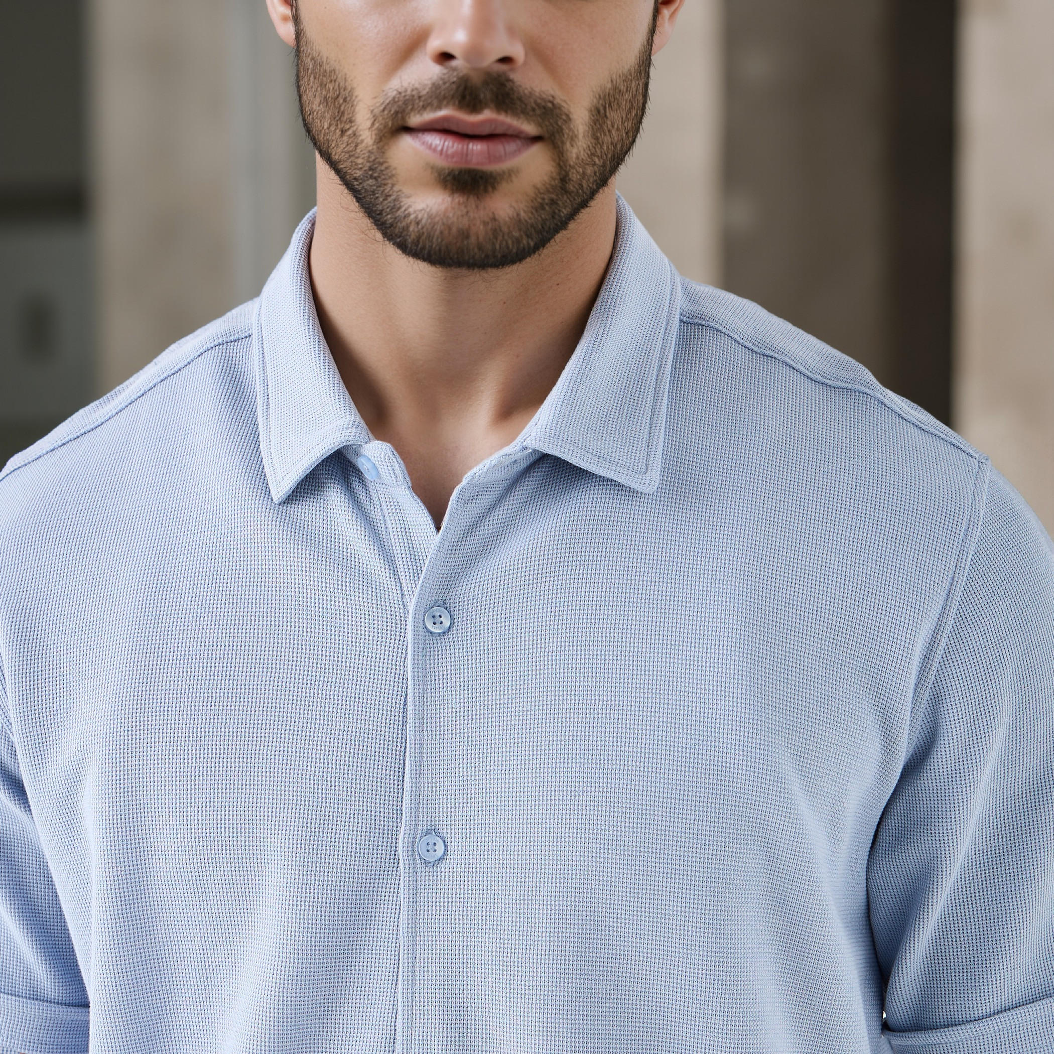 قميص بارز الملمس بقصة سليم وأكمام قصيرة-men-clothing-shirts-image-4